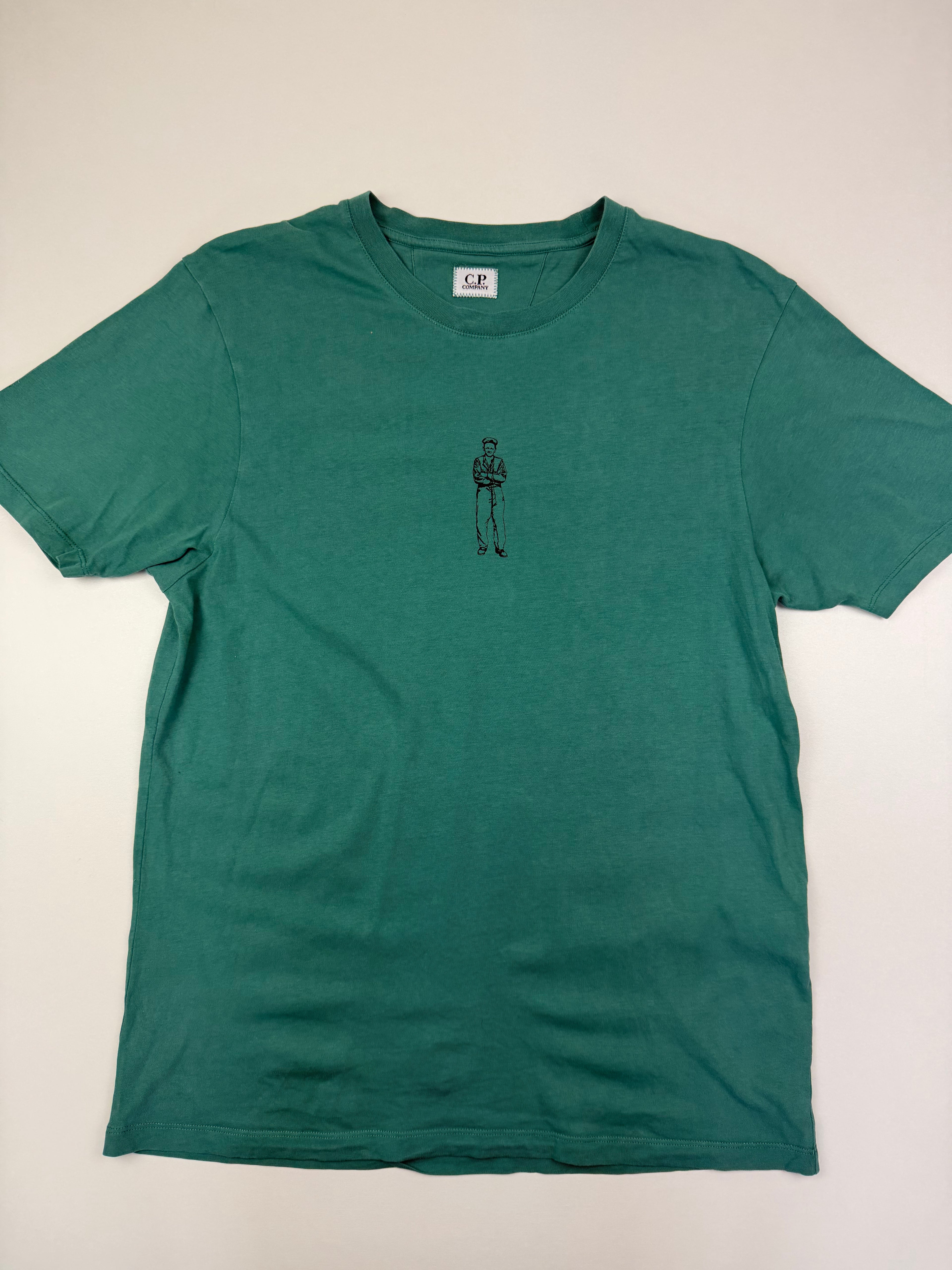 T-shirt C.P. Company – Taille M – Vert avec Motif Marin Avant et Inscription au Dos