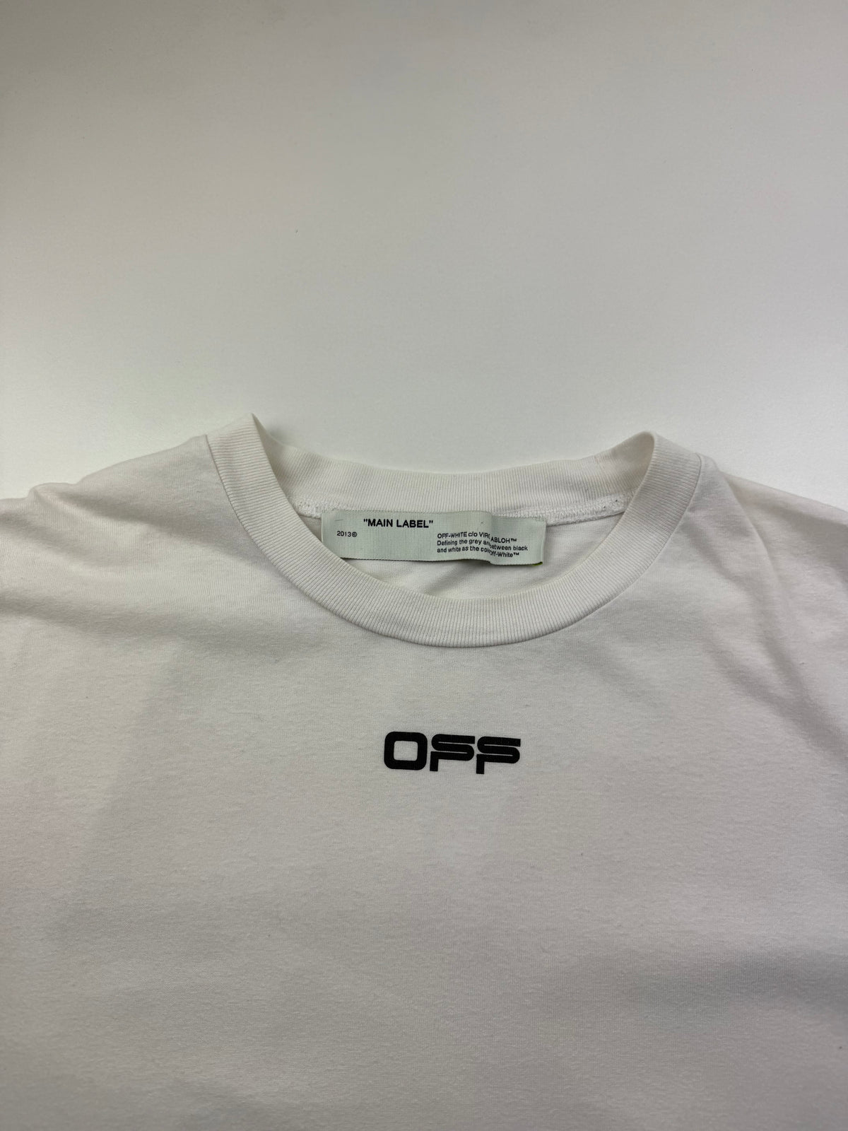 T-Shirt Off-White «Airport Tape Arrows» – M – Blanc