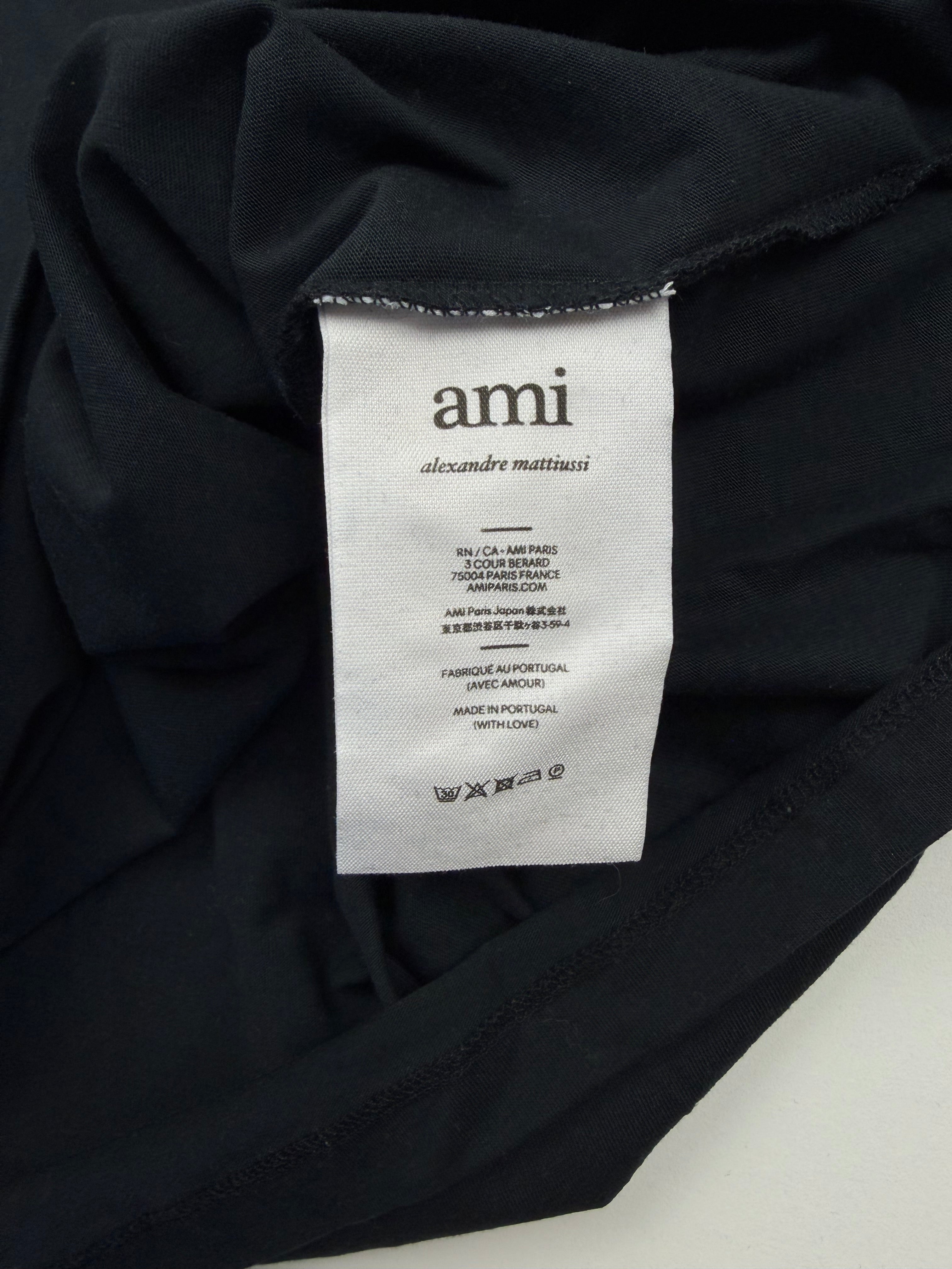 T-shirt AMI – Taille M – Noir avec Cœur Rouge