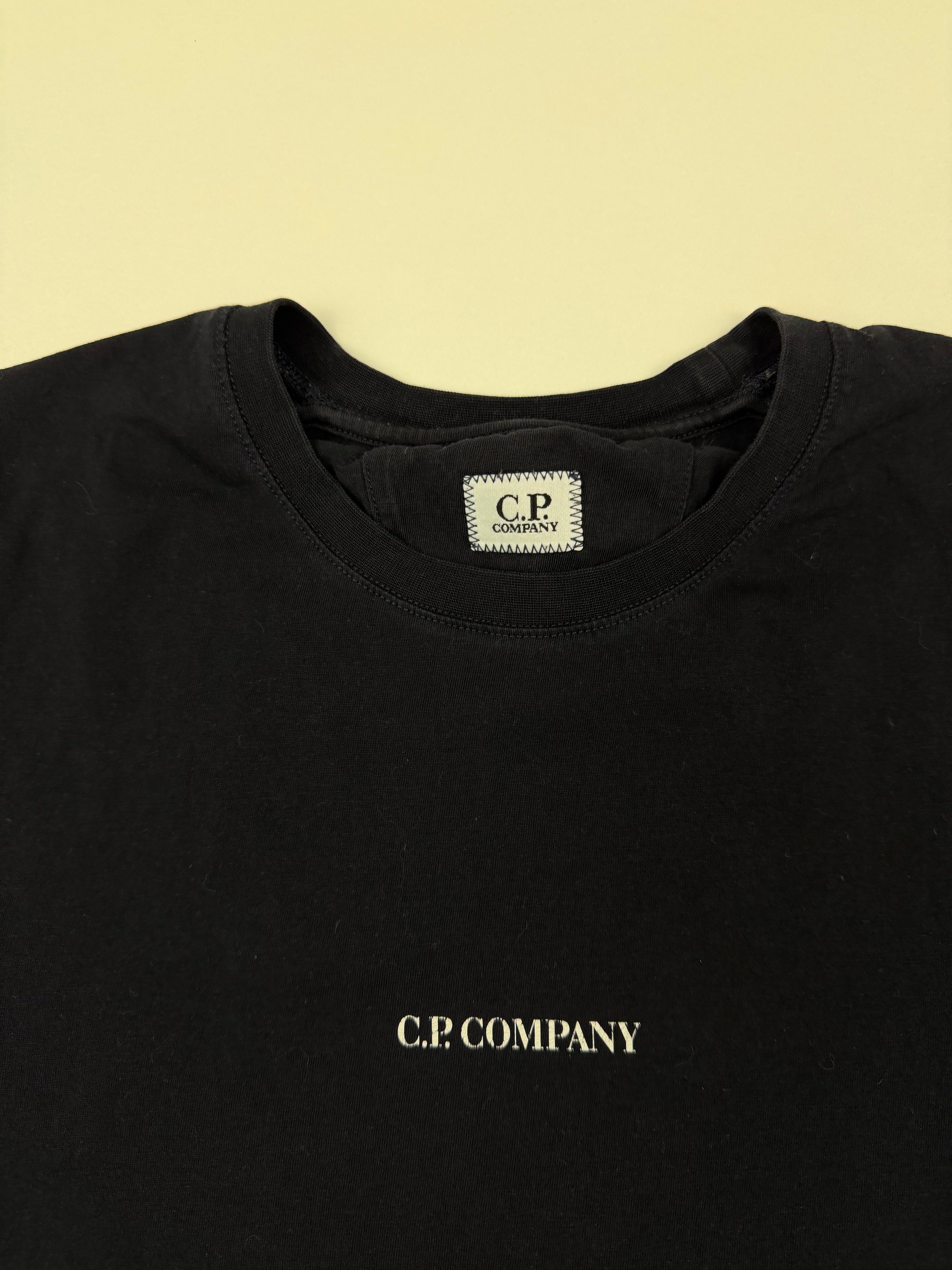 T-shirt C.P. Company – Taille M – Bleu Marine avec Logo Central