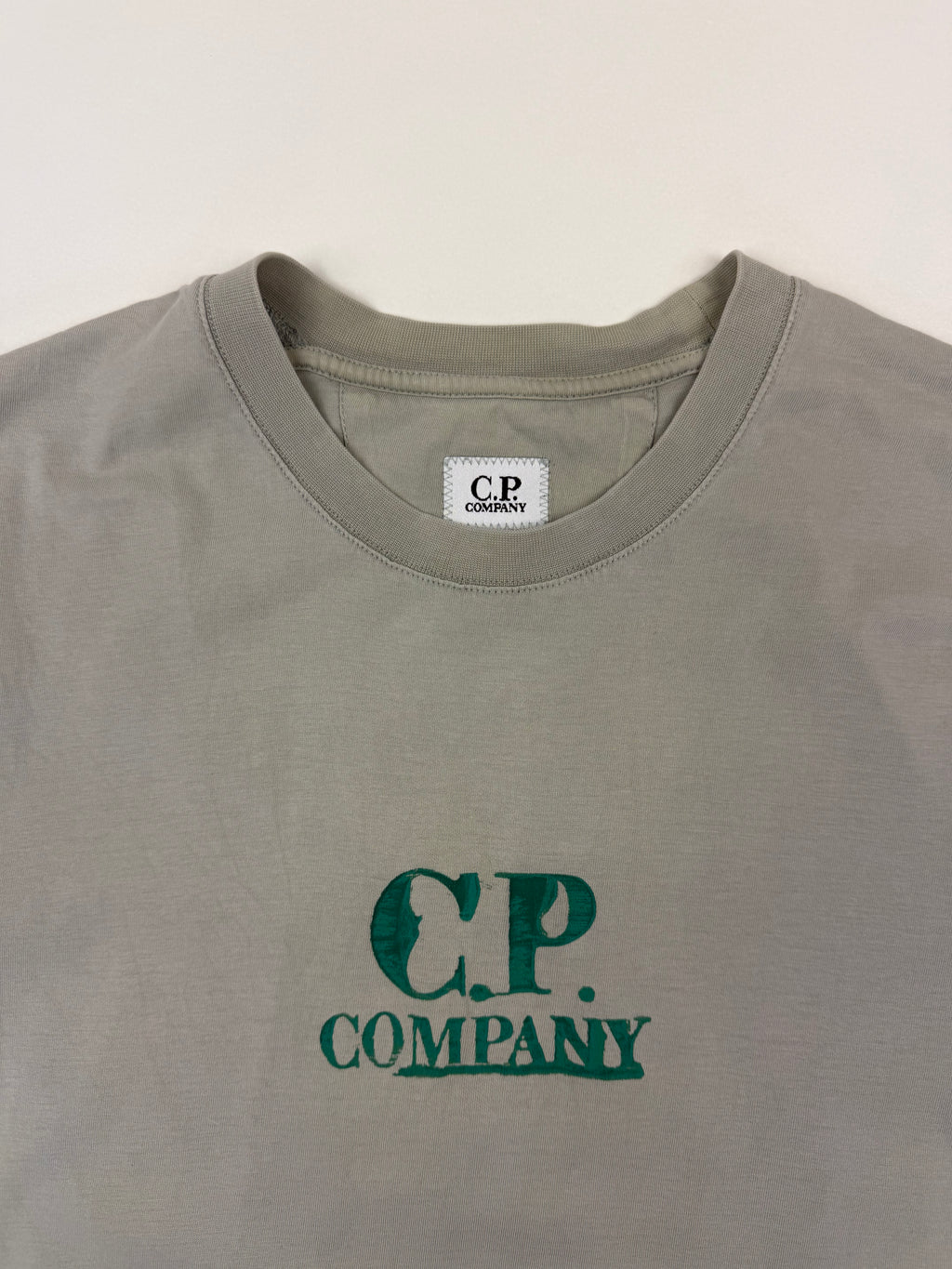 T-shirt C.P. Company – Taille S – Gris avec Motif Avant et Dos Vert