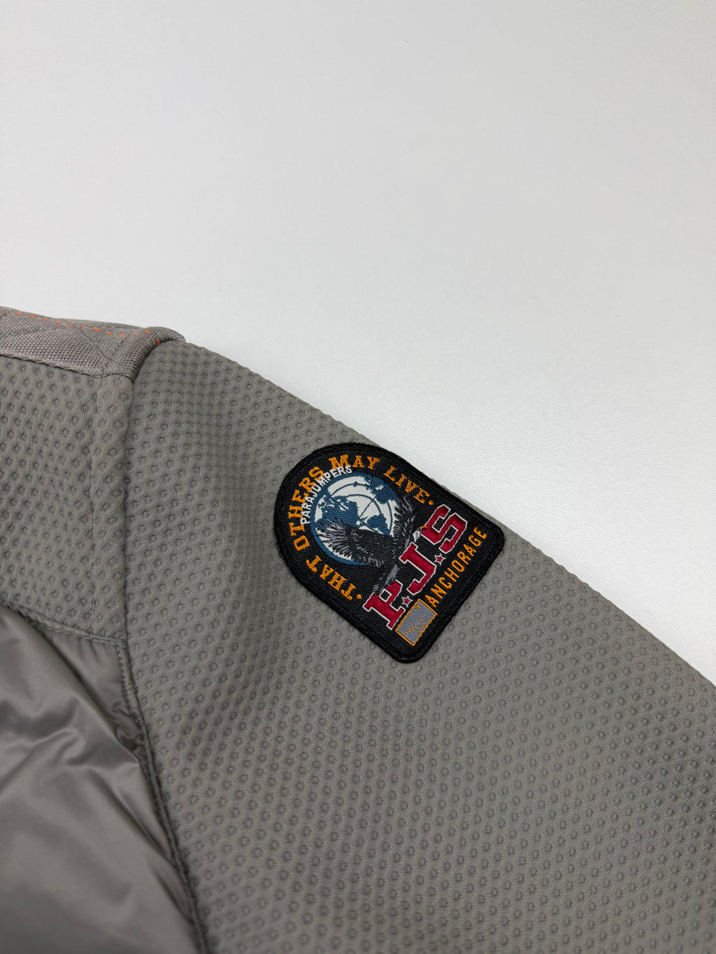 Veste Parajumpers Nolan – Taille XL – Coloris Nowhere (Gris Clair / Beige)