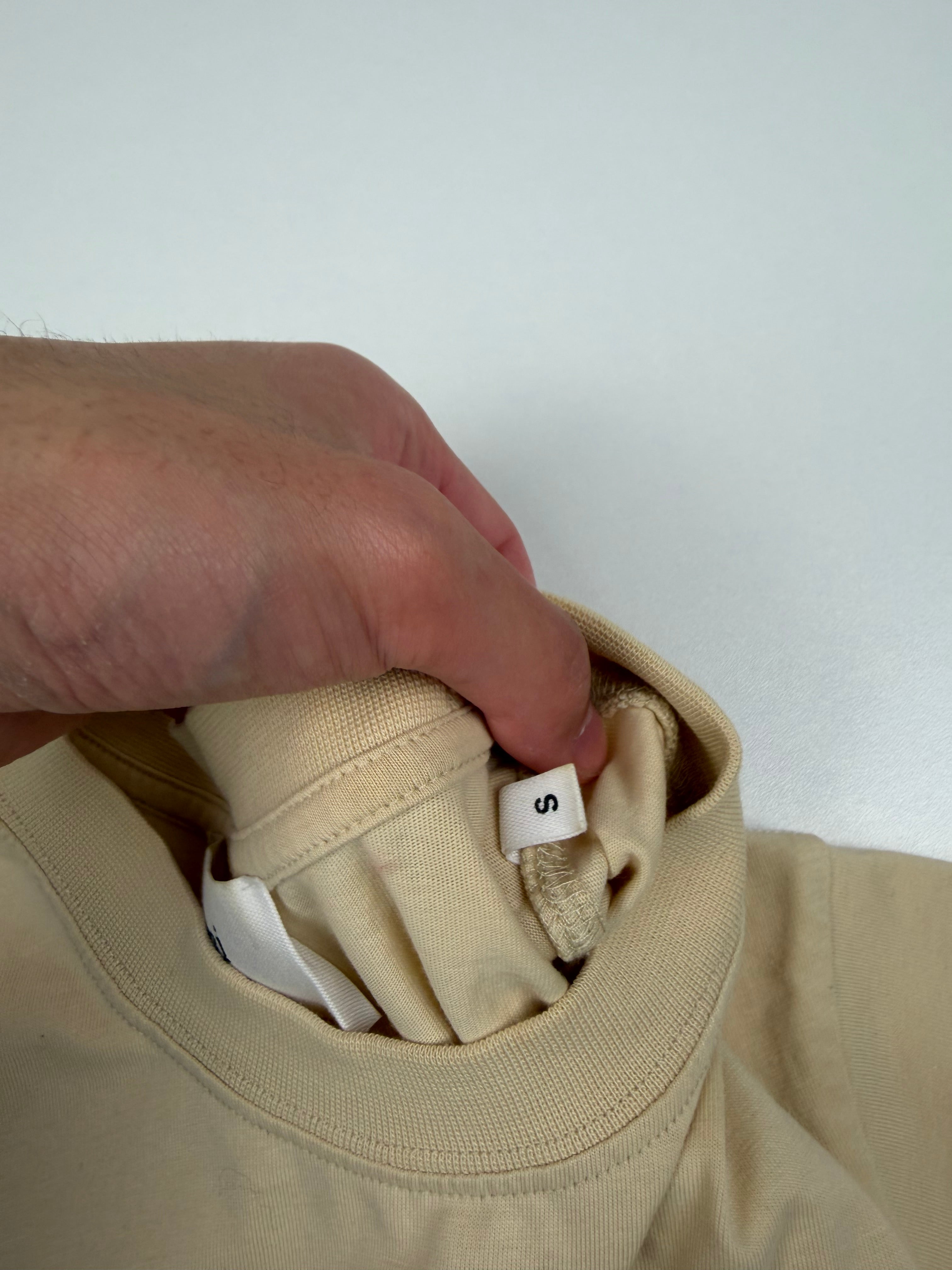 T-shirt AMI – Taille S – Beige avec Logo Cœur Rouge