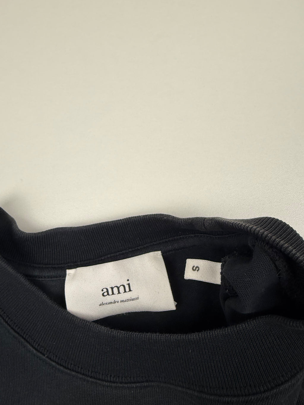 T-shirt AMI – Taille S – Noir avec Logo Cœur 3D