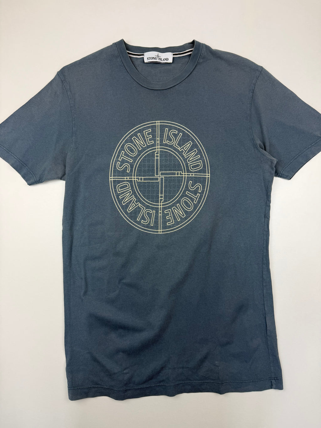 T-shirt Stone Island – Taille M – Bleu/Gris avec Motif à l’Avant
