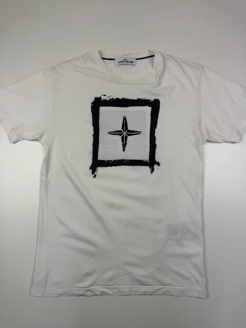 T-shirt Stone Island – Taille S – Blanc avec Logo Imprimé Avant et Dos