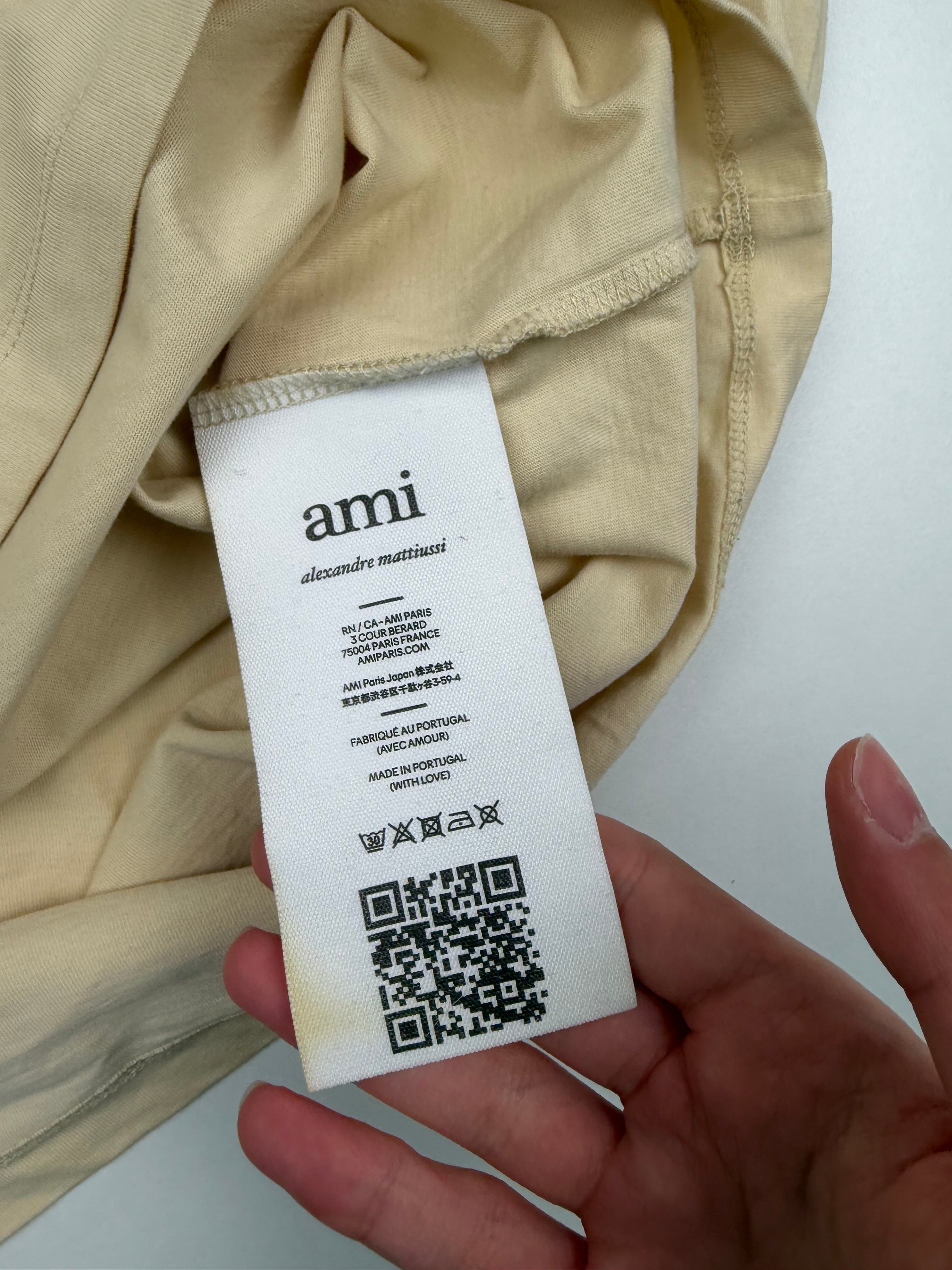 T-shirt AMI – Taille S – Beige avec Logo Cœur Rouge