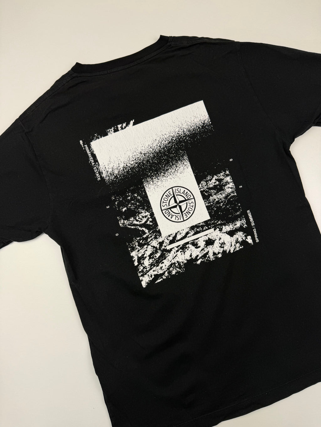 T-shirt Stone Island – Taille M – Noir avec Motif au Dos
