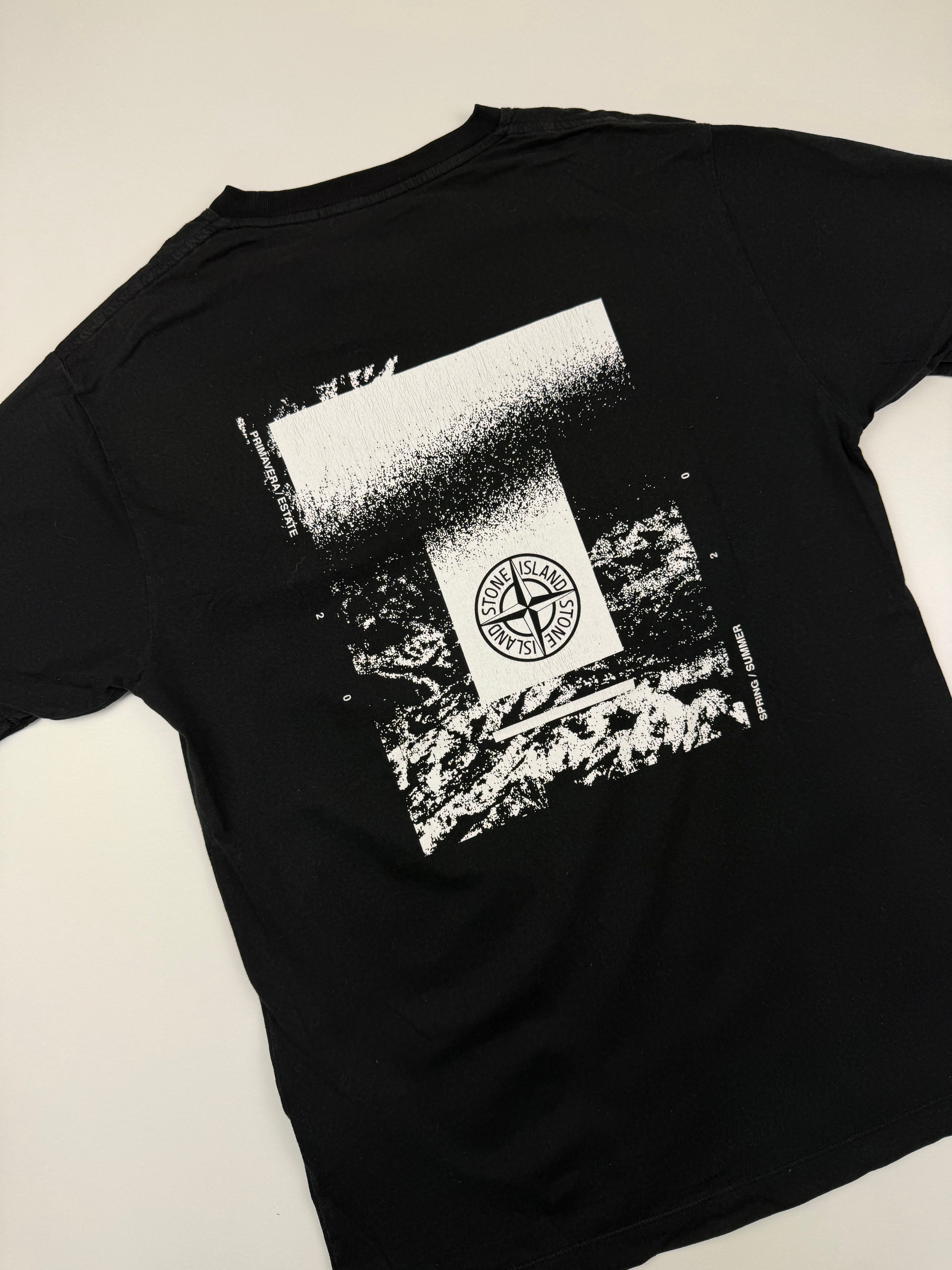 T-shirt Stone Island – Taille M – Noir avec Motif au Dos