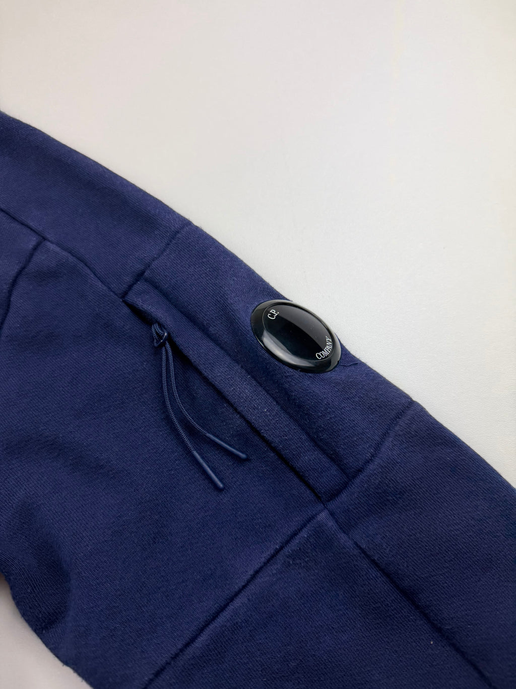Pull 1/4 Zip C.P. Company – Taille L – Bleu Marine