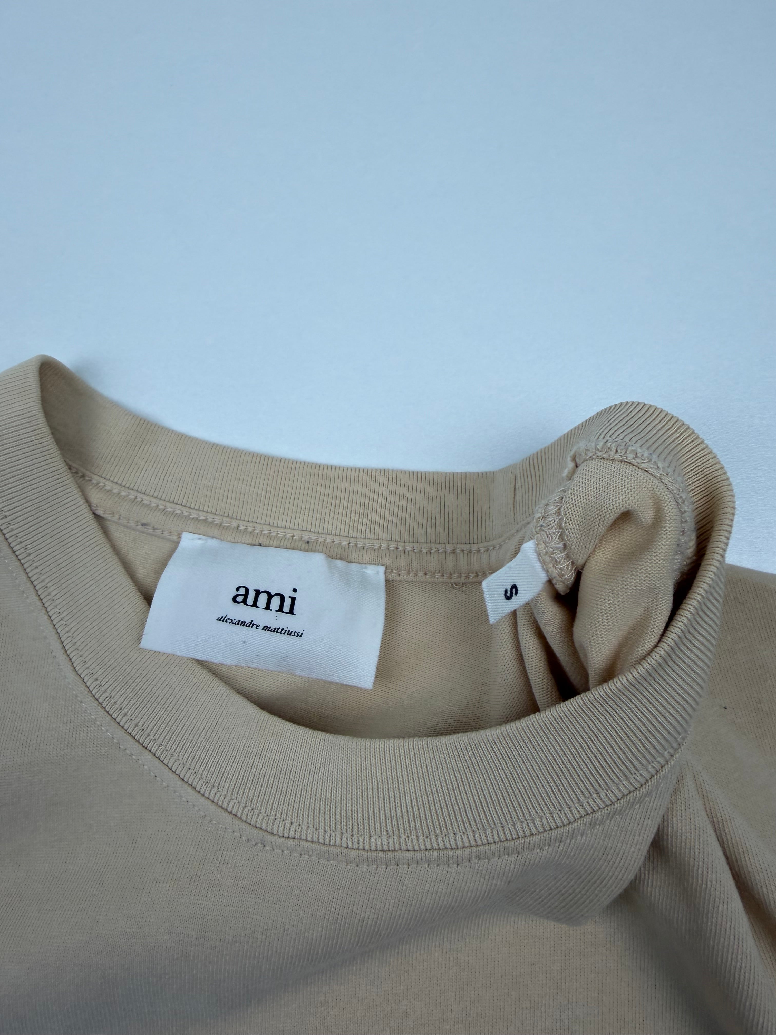 T-shirt AMI – Taille S – Beige avec Logo Cœur Ton sur Ton