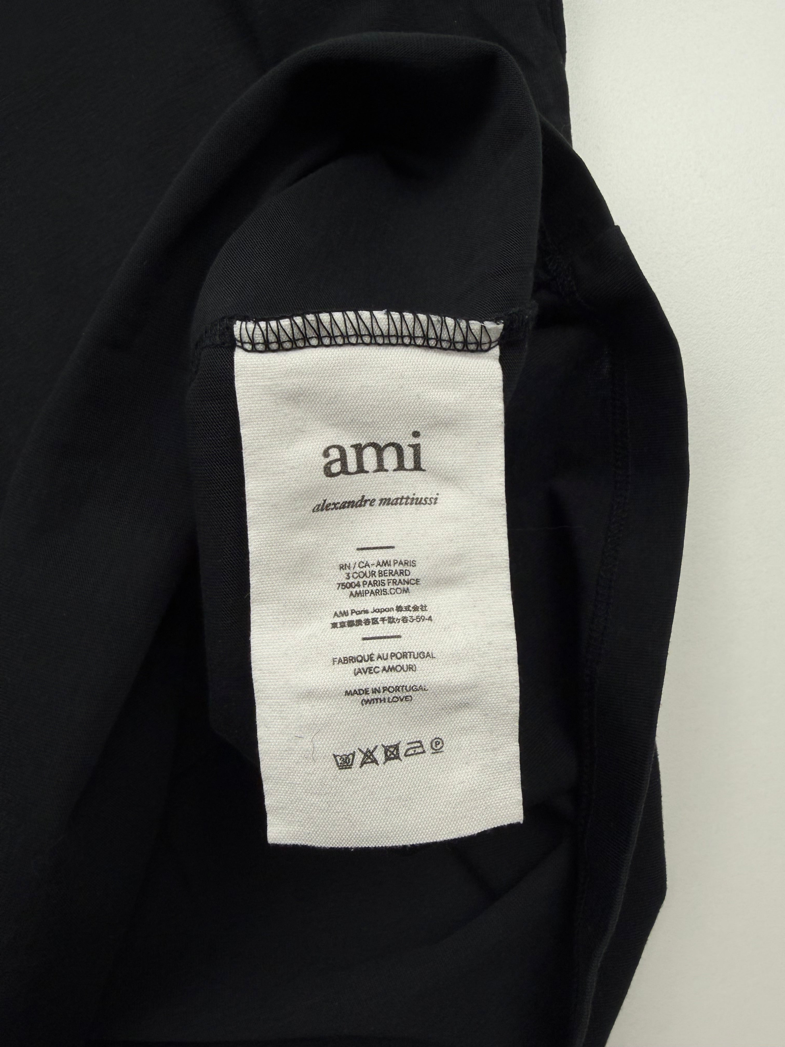 T-shirt AMI – Taille L – Noir avec Cœur Rouge