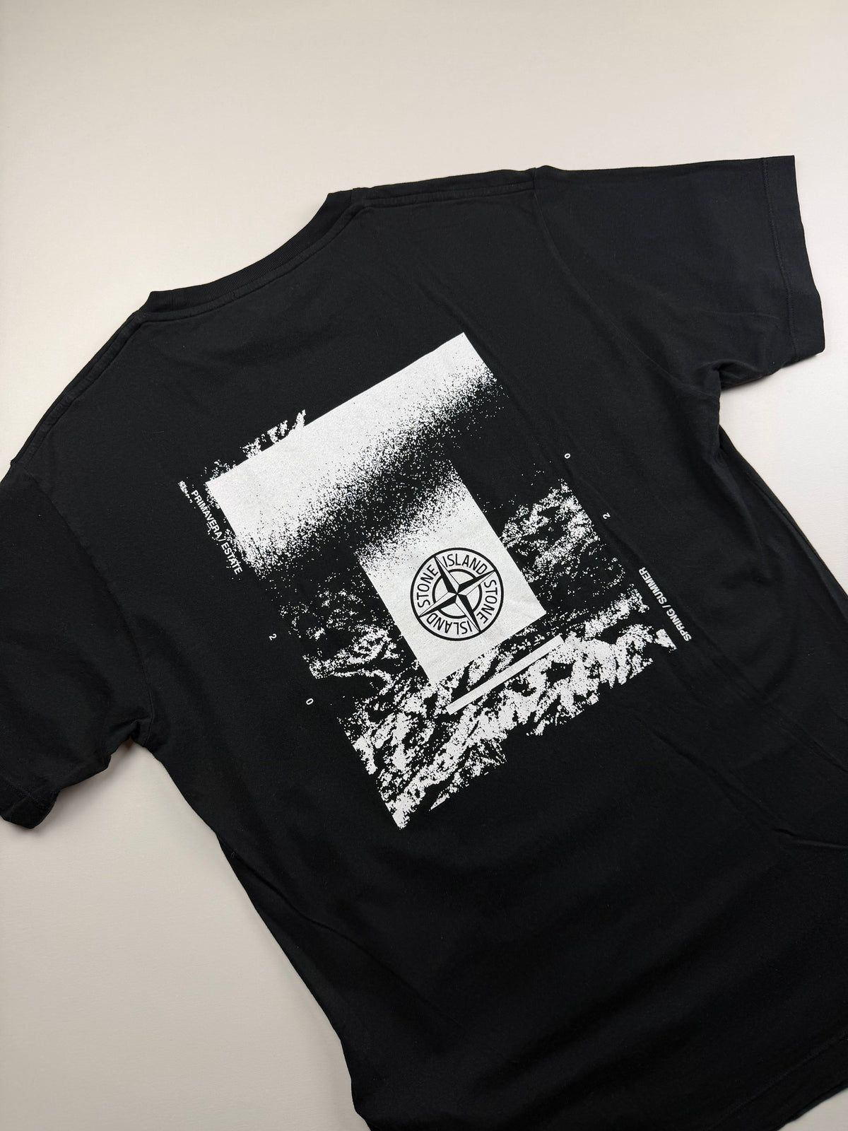 T-Shirt Stone Island – Taille M – Noir – Motif Dos