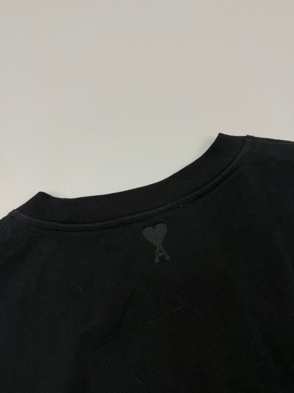 T-shirt AMI – Taille M – Noir