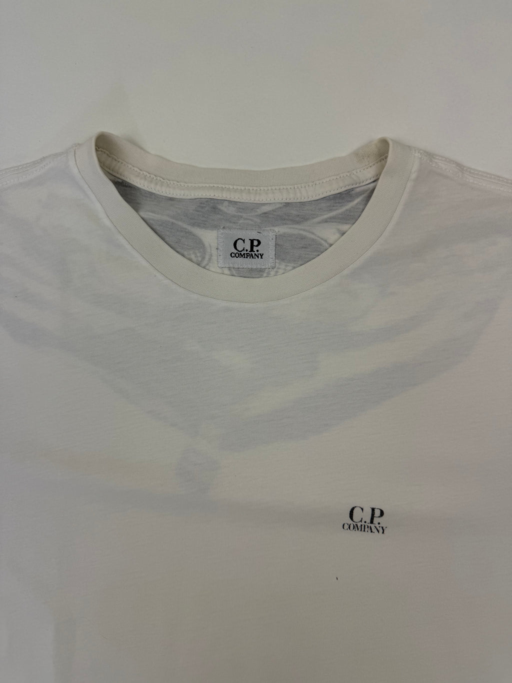 T-shirt C.P. Company – Taille XS – Blanc avec Motif Goggle au Dos