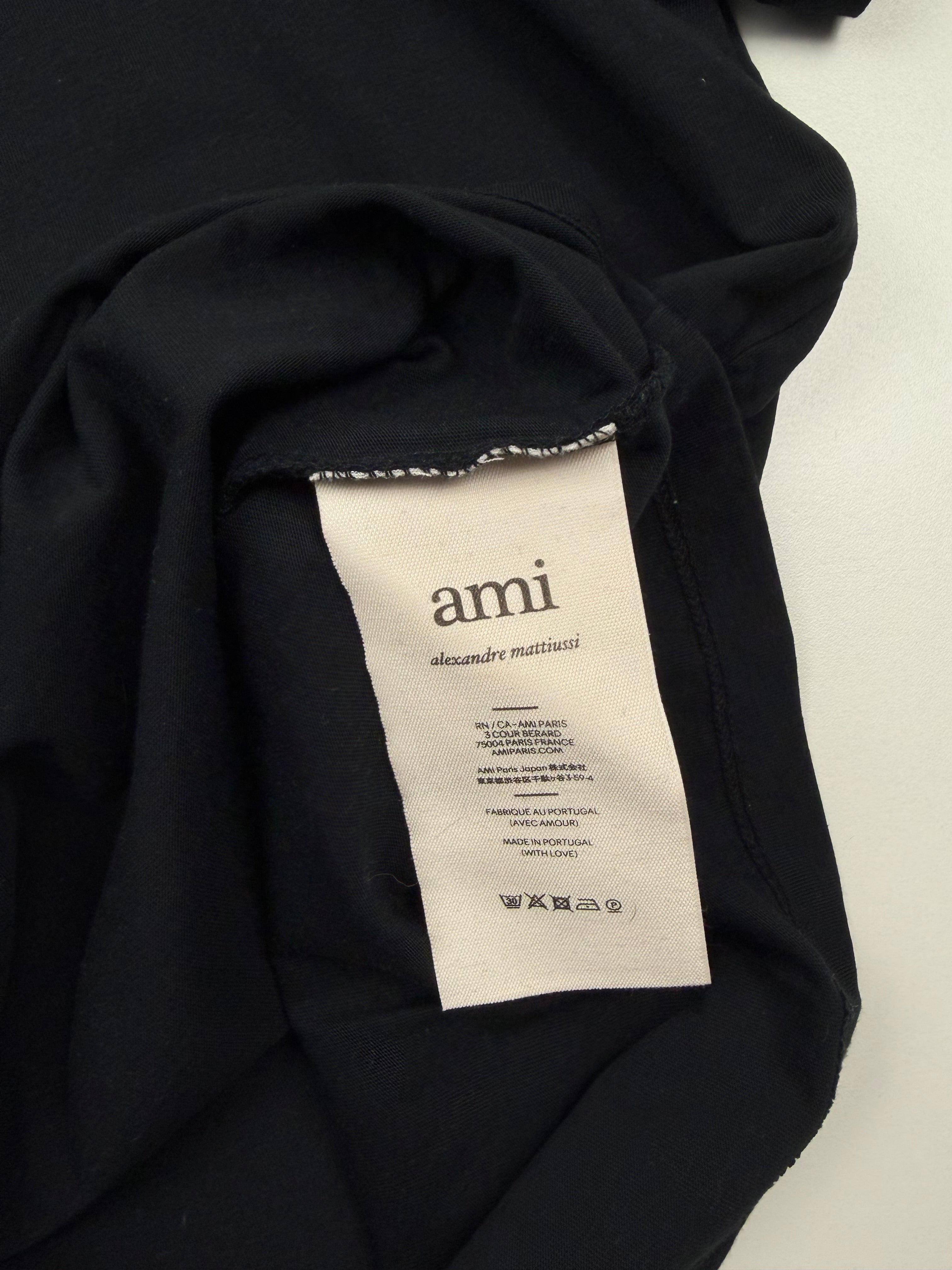 T-shirt AMI – Taille M – Noir avec Logo Cœur Rouge