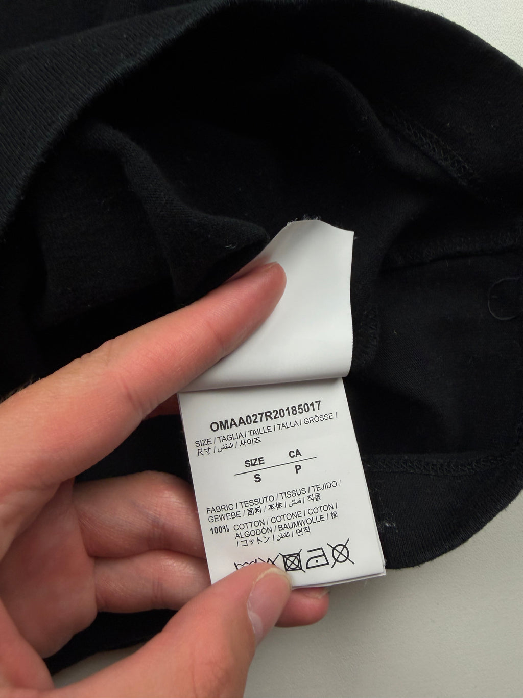 T-Shirt Off-White – Taille S – Noir – Logo Poitrine