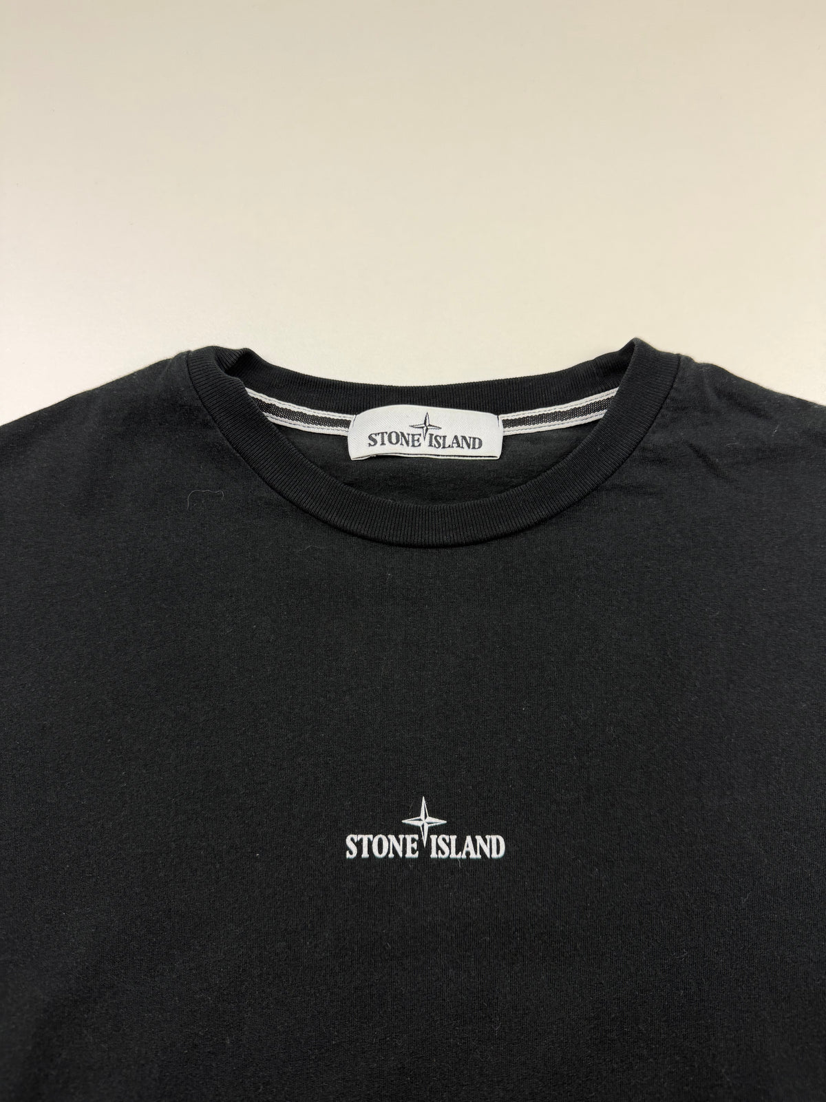 T-Shirt Stone Island – Taille M – Noir – Motif Dos