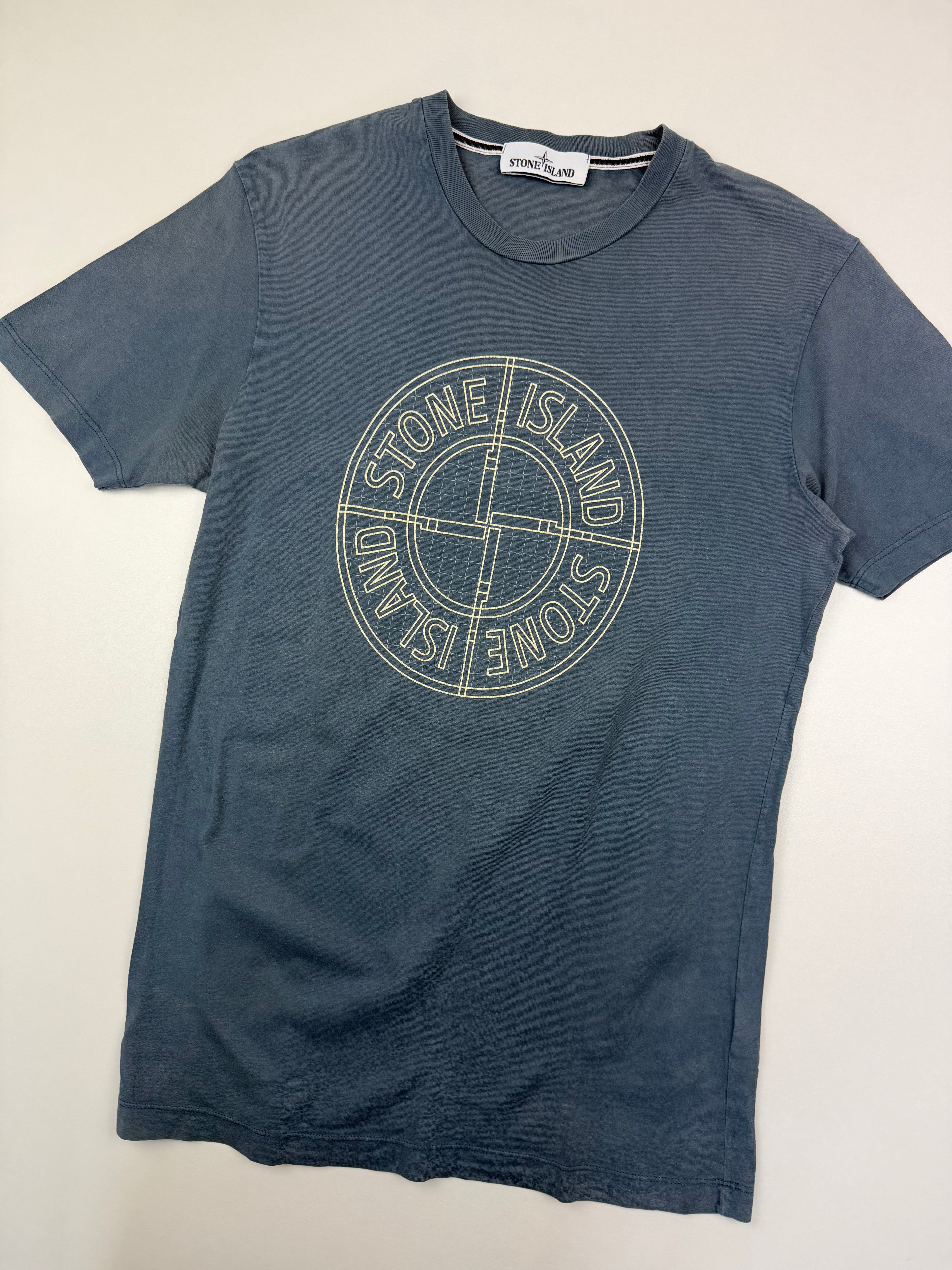 T-shirt Stone Island – Taille M – Bleu/Gris avec Motif à l’Avant