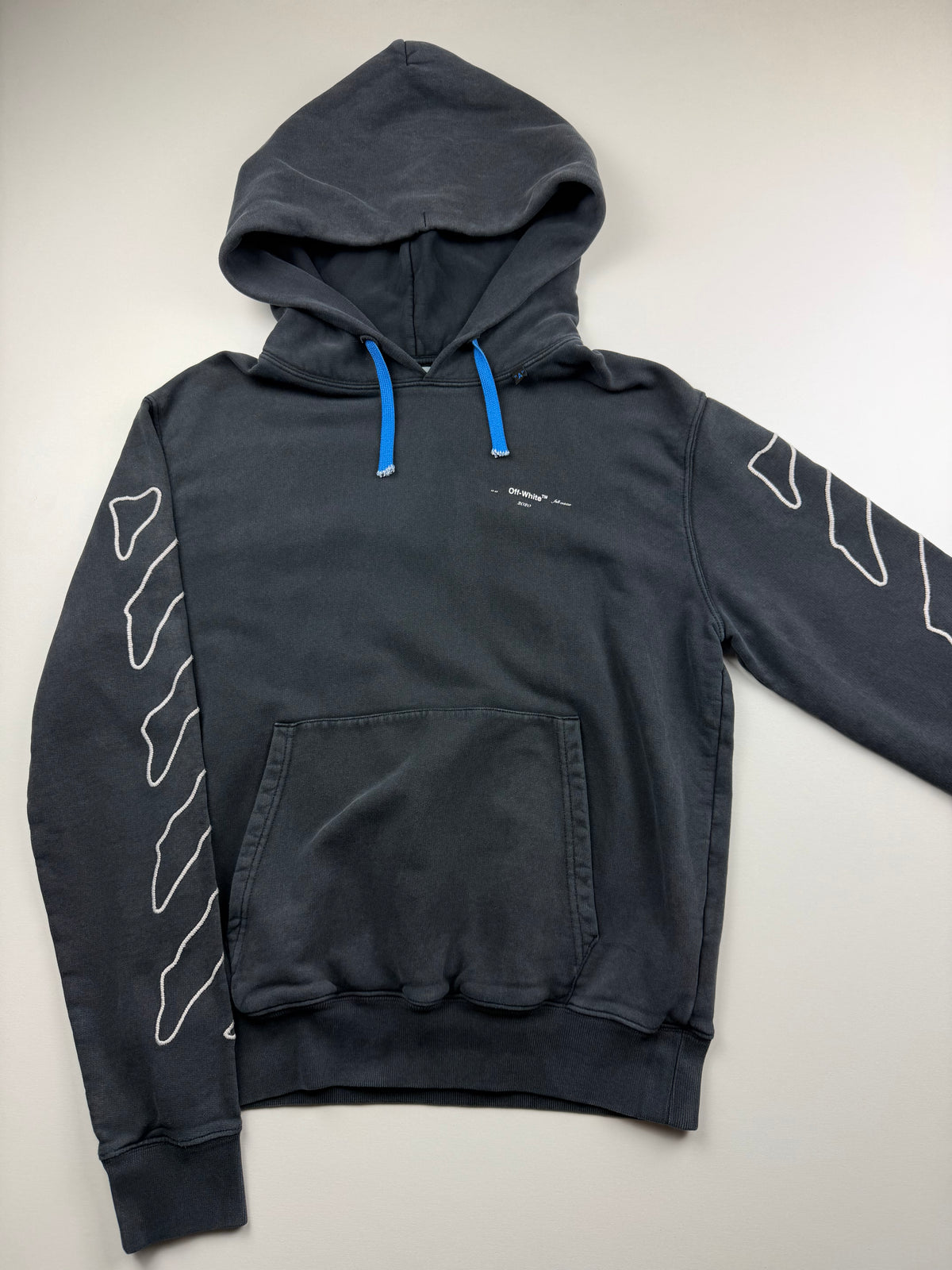 Pull à Capuche Off-White « Abstract Arrows » – Taille M – Gris Foncé
