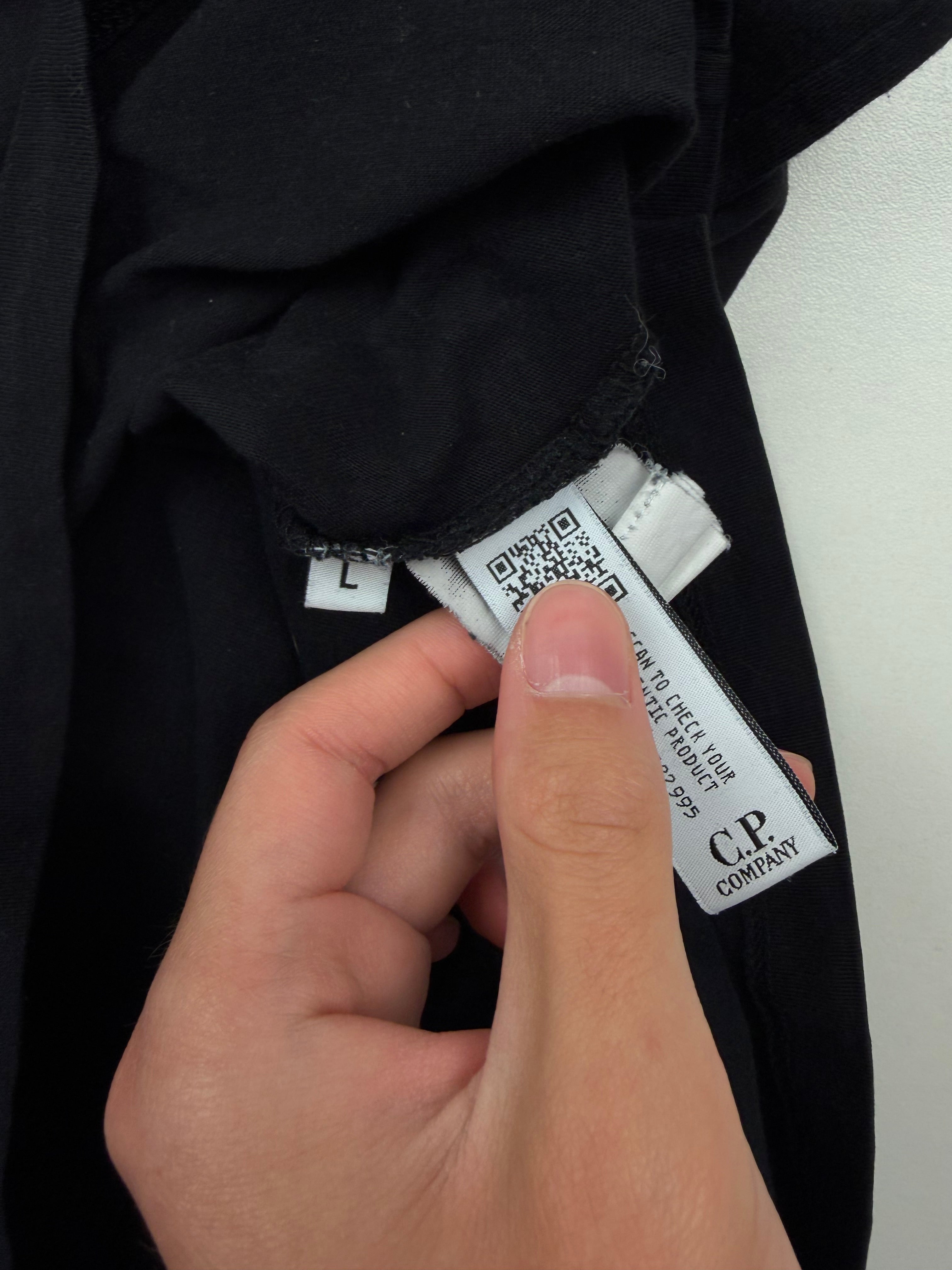 T-shirt C.P. Company – Taille L – Noir avec Logo Marin à l’Avant