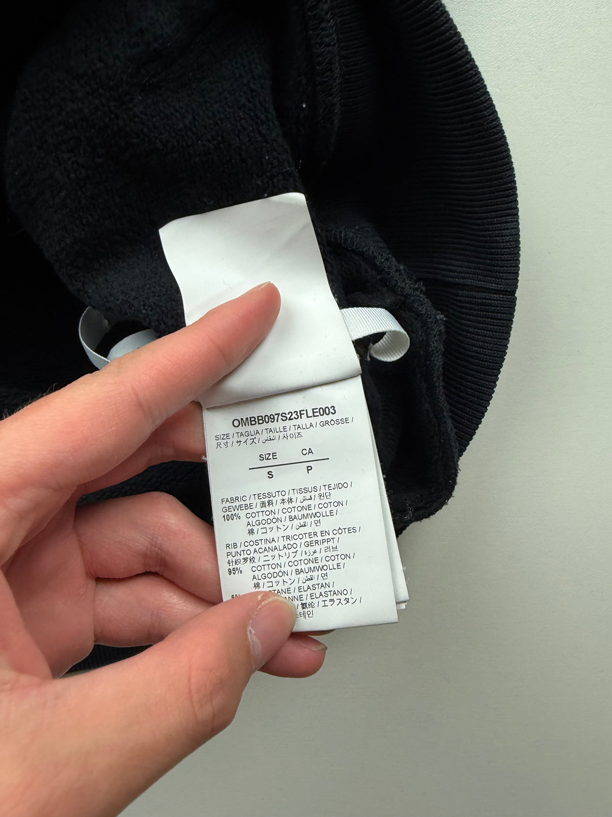 Pull à Capuche Off-White « Arrow Caravaggio St. Fran » – Taille S – Noir