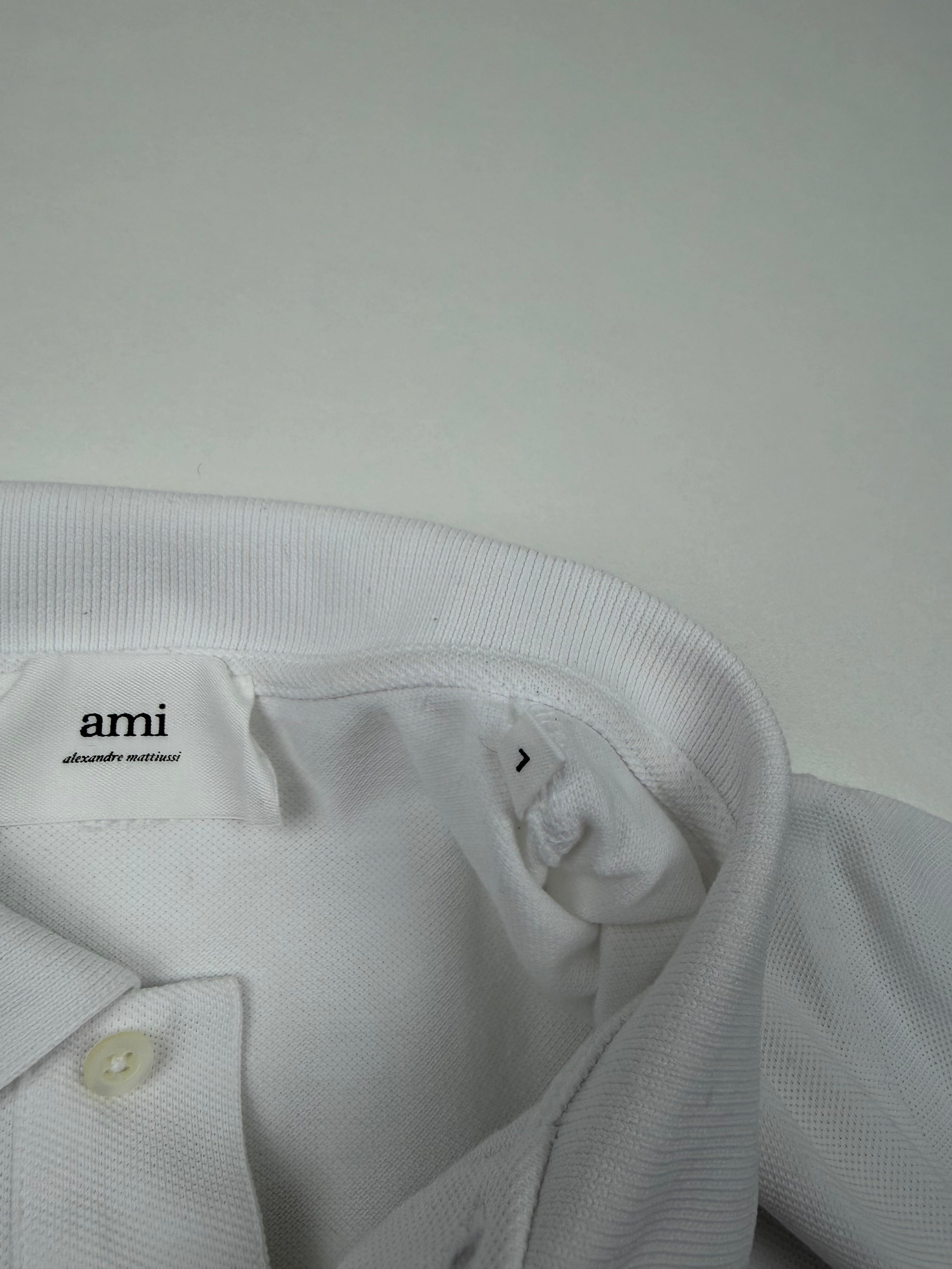 Polo AMI – Taille L – Blanc avec Logo Cœur Rouge