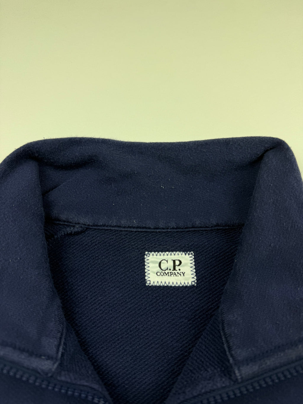 Pull 1/4 Zip C.P. Company – Taille L – Bleu Marine