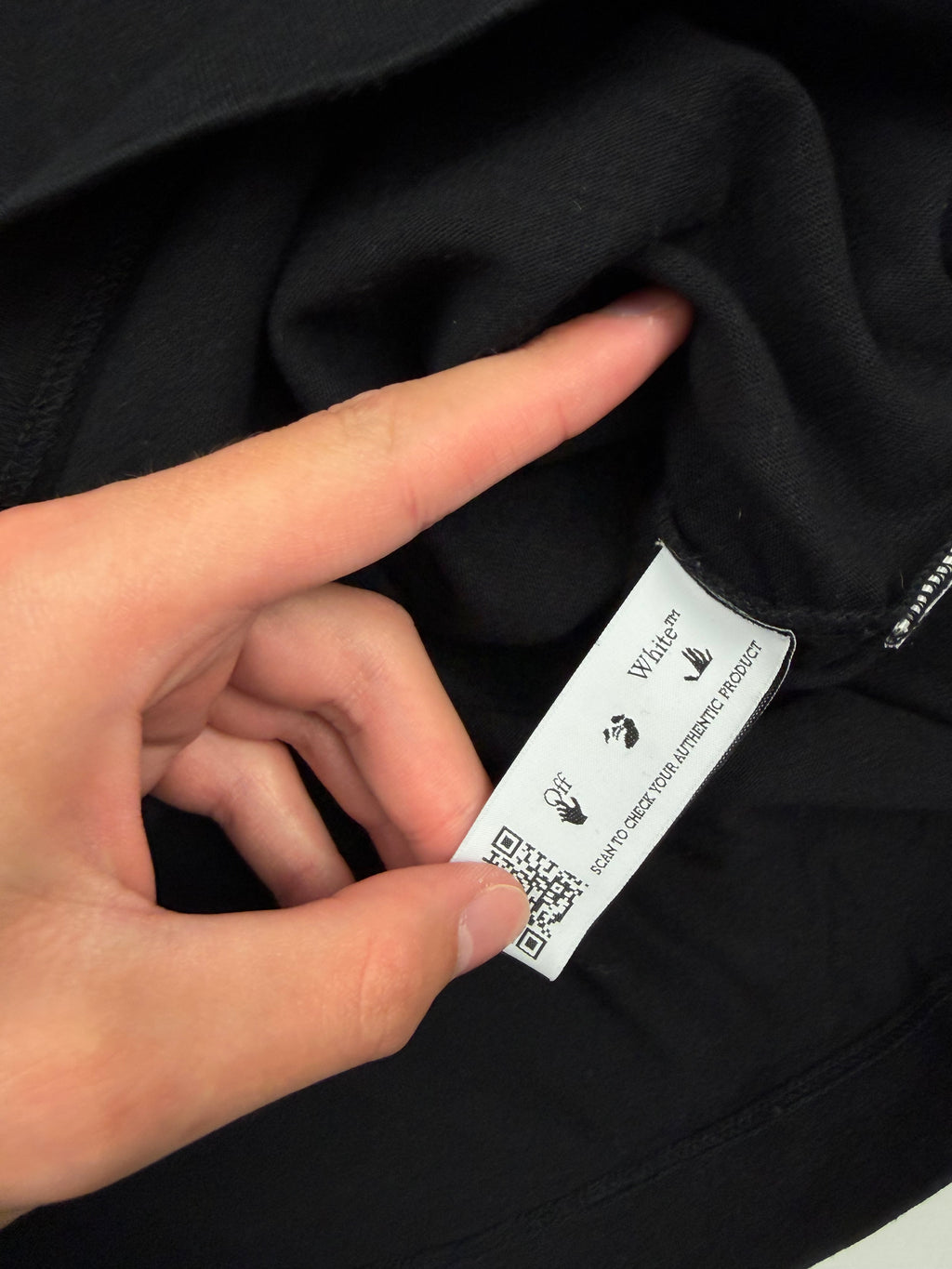 T-shirt Off-White “Thunder” – Taille M – Noir
