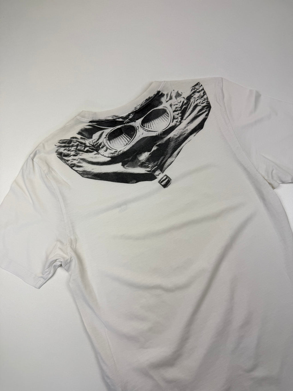 T-shirt C.P. Company – Taille XS – Blanc avec Motif Goggle au Dos