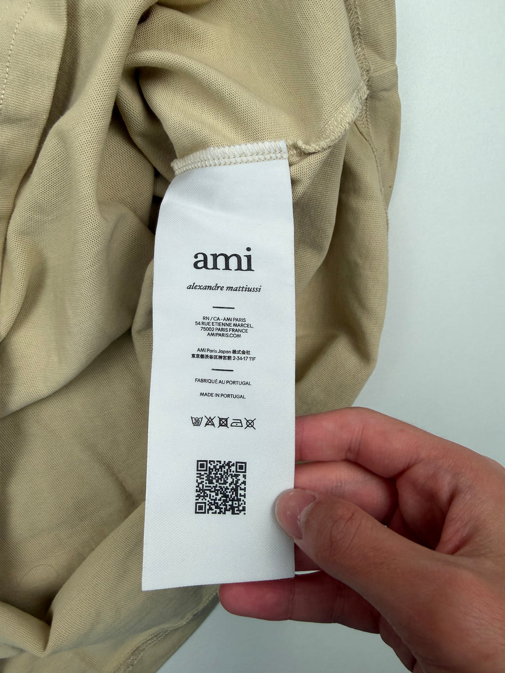 T-shirt AMI “Cœur Embossé Gingembre” – Taille M – Logo ton sur ton