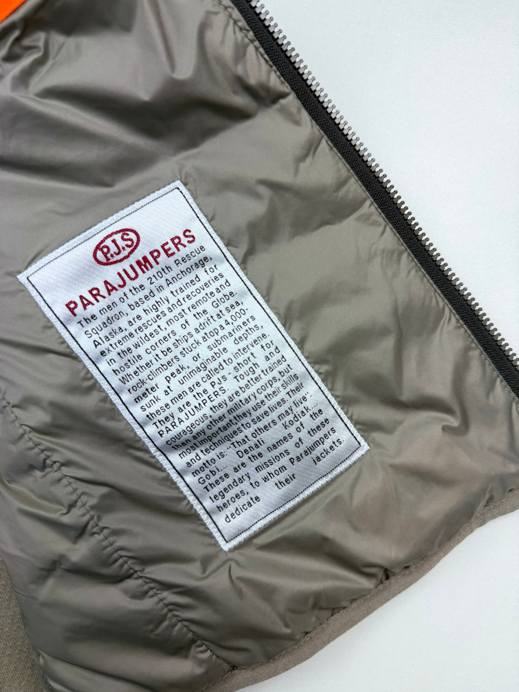 Veste sans manche Parajumpers “Zavier Hybrid Warm Up” – Taille M – Coloris Atmosphère – Neuve avec étiquette