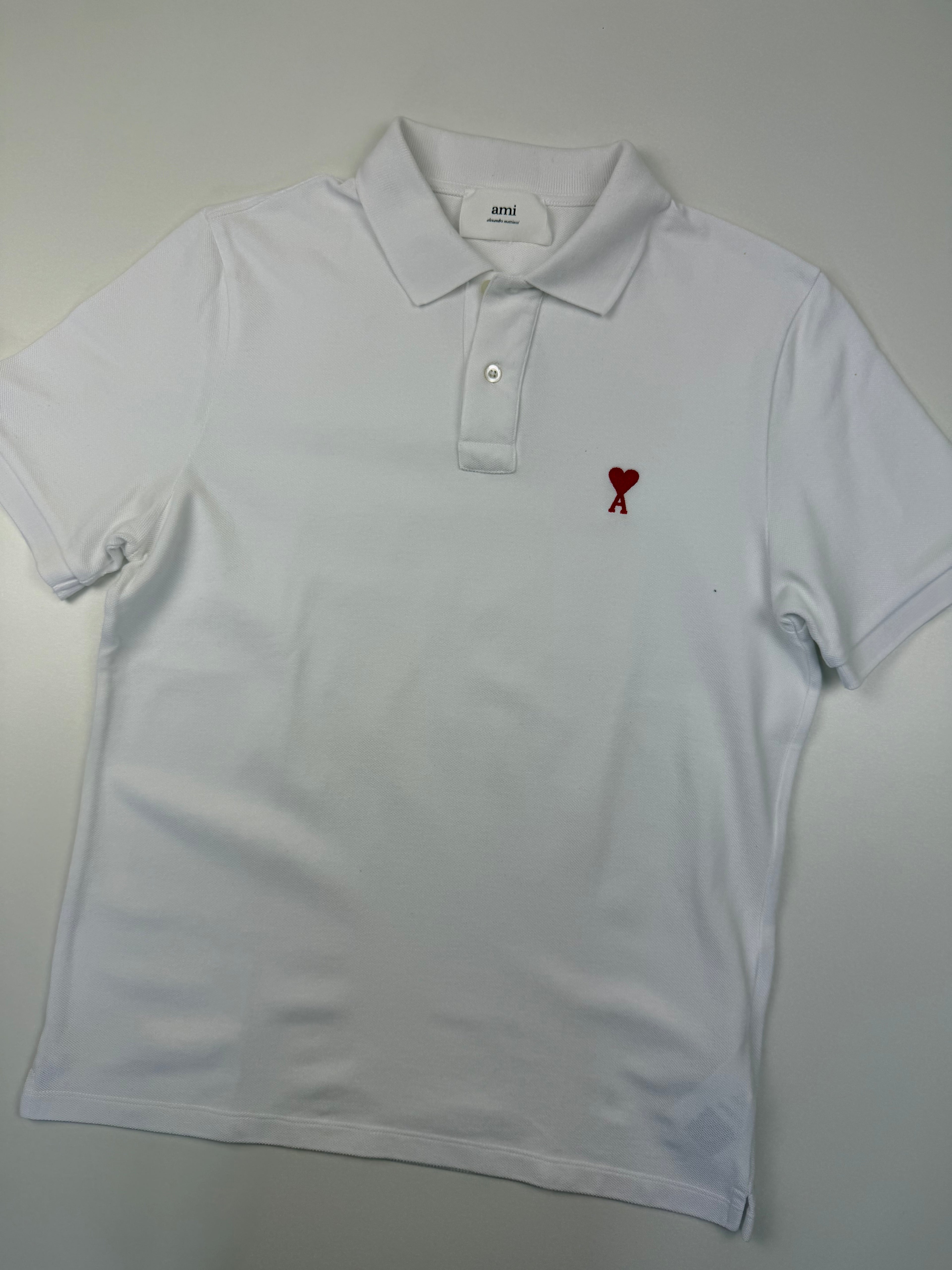Polo AMI – Taille L – Blanc avec Logo Cœur Rouge