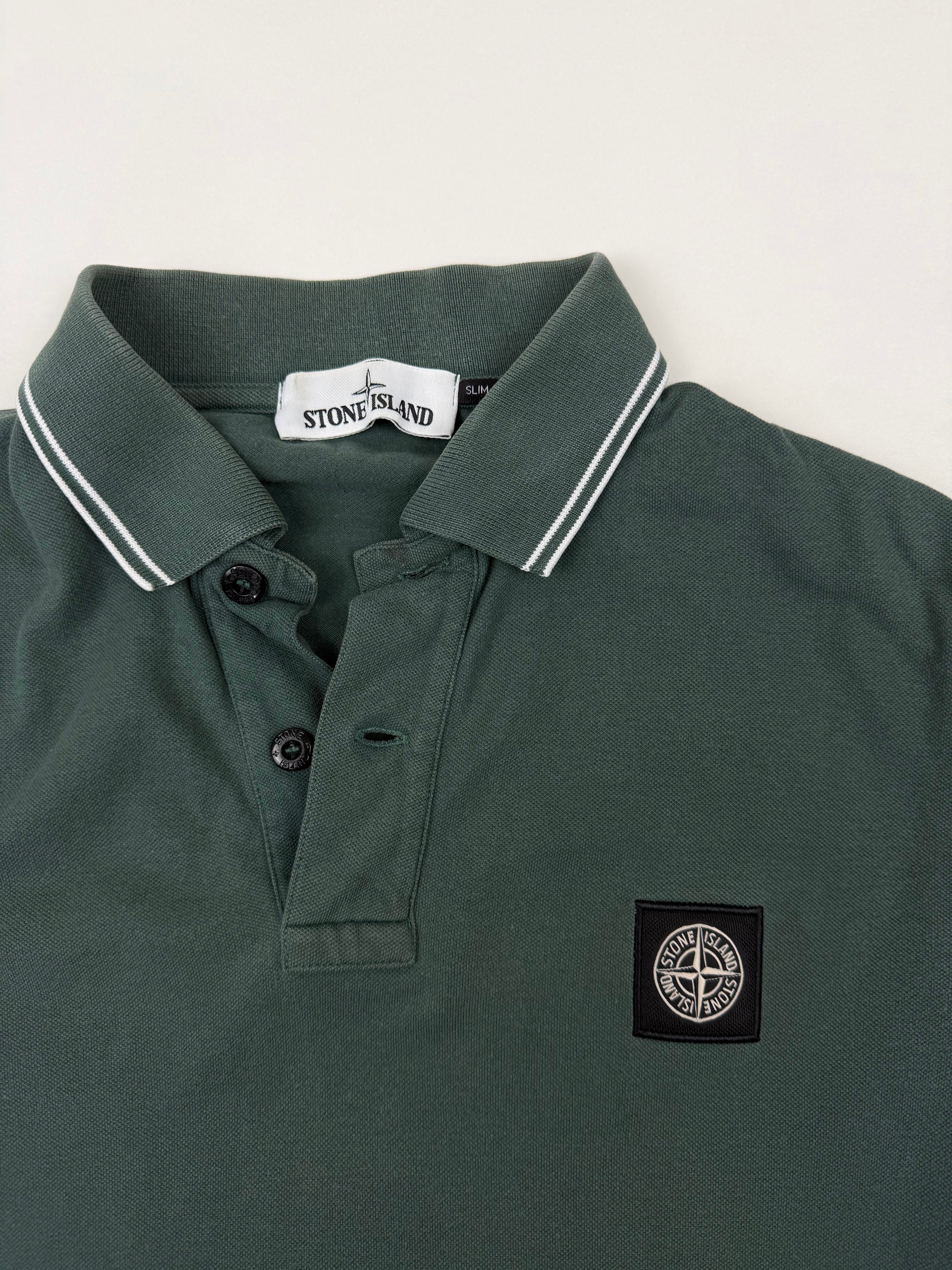 Polo Stone Island – Taille M – Vert Foncé