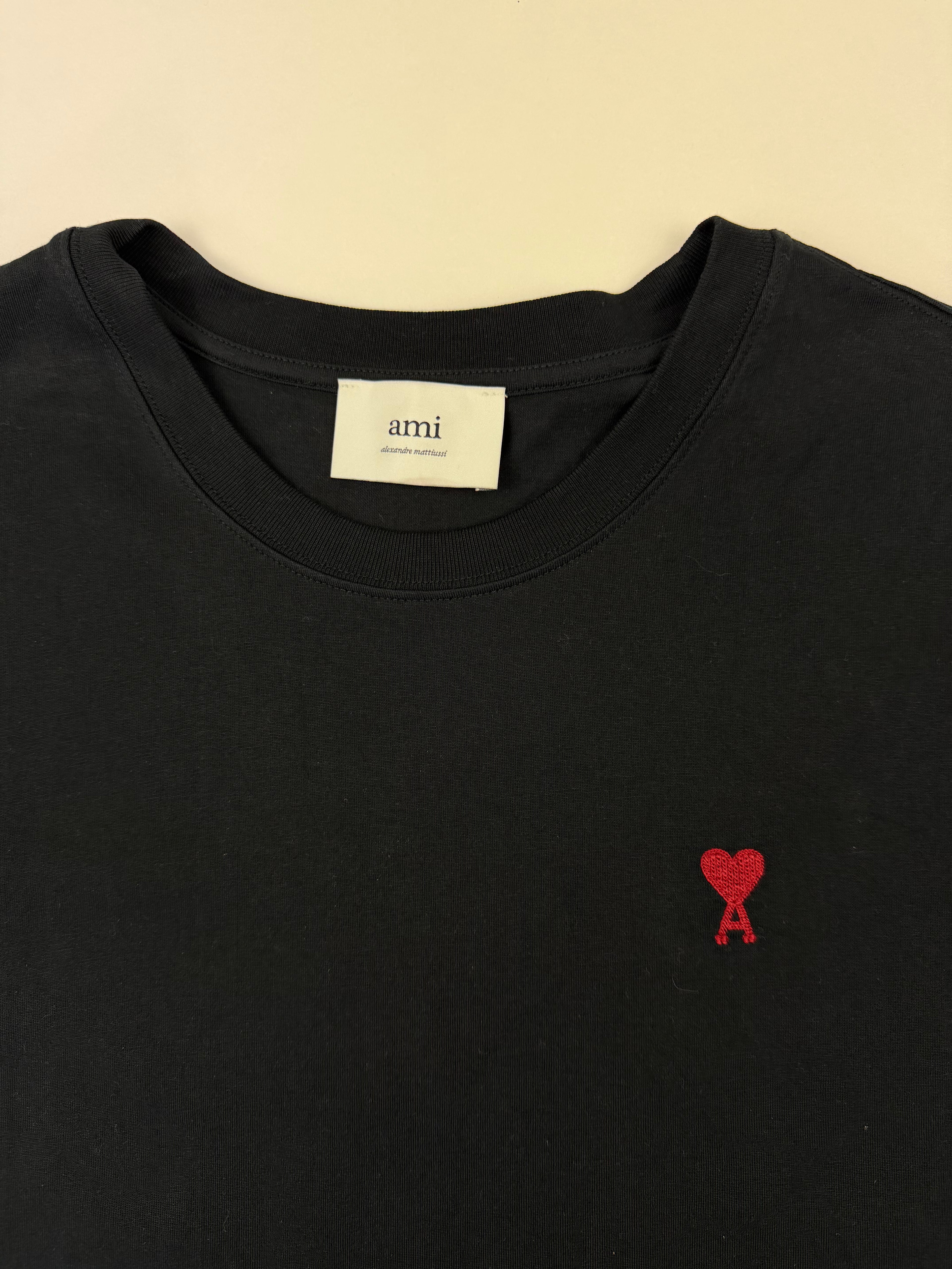 T-shirt AMI – Taille XL – Noir avec Cœur Rouge