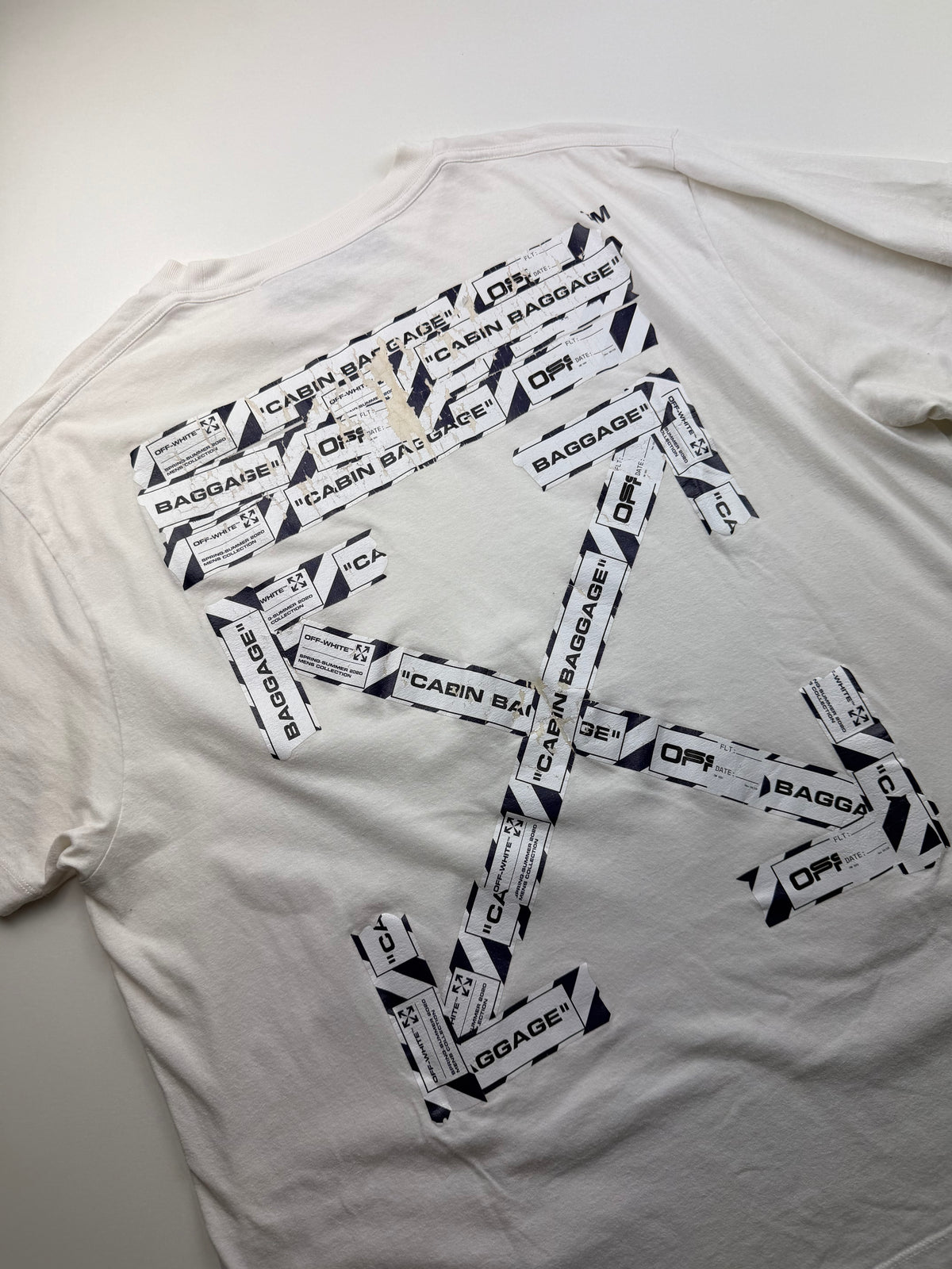 T-Shirt Off-White «Airport Tape Arrows» – M – Blanc