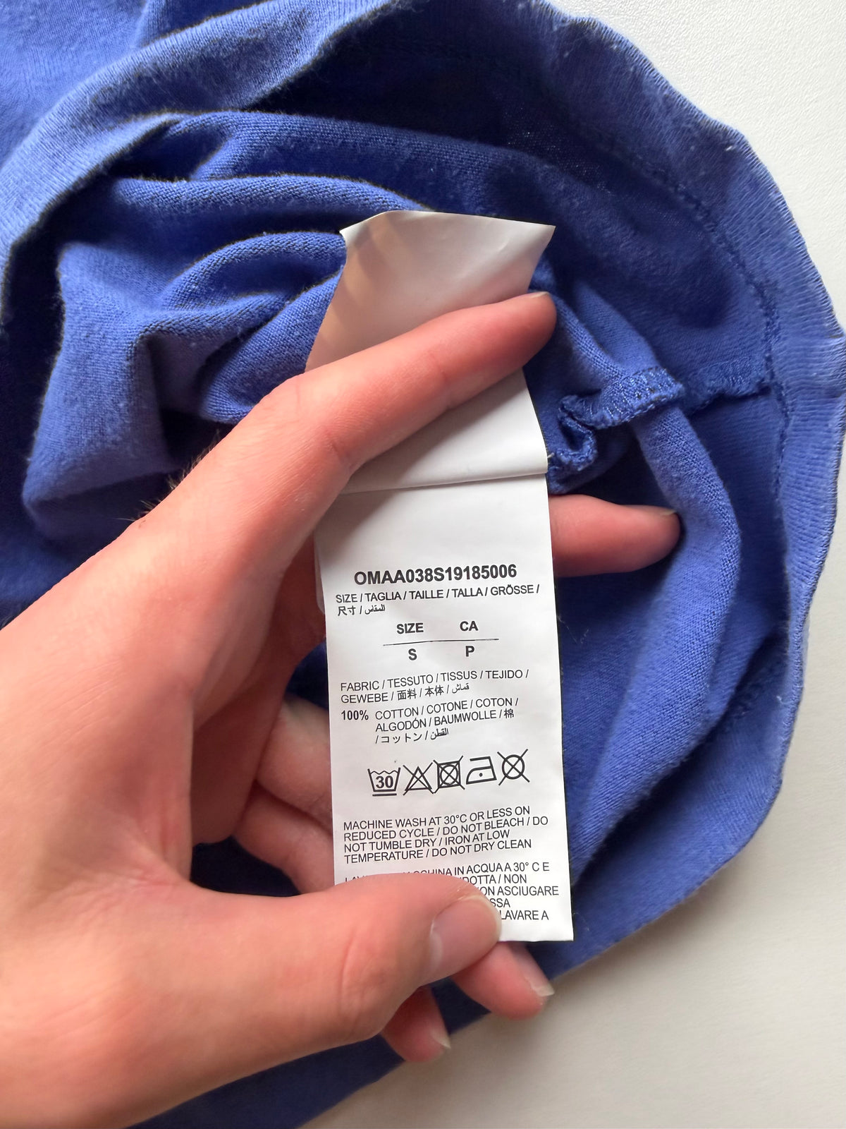 T-shirt Off-White « Split Arrows » – Taille S – Bleu roi, blanc et jaune