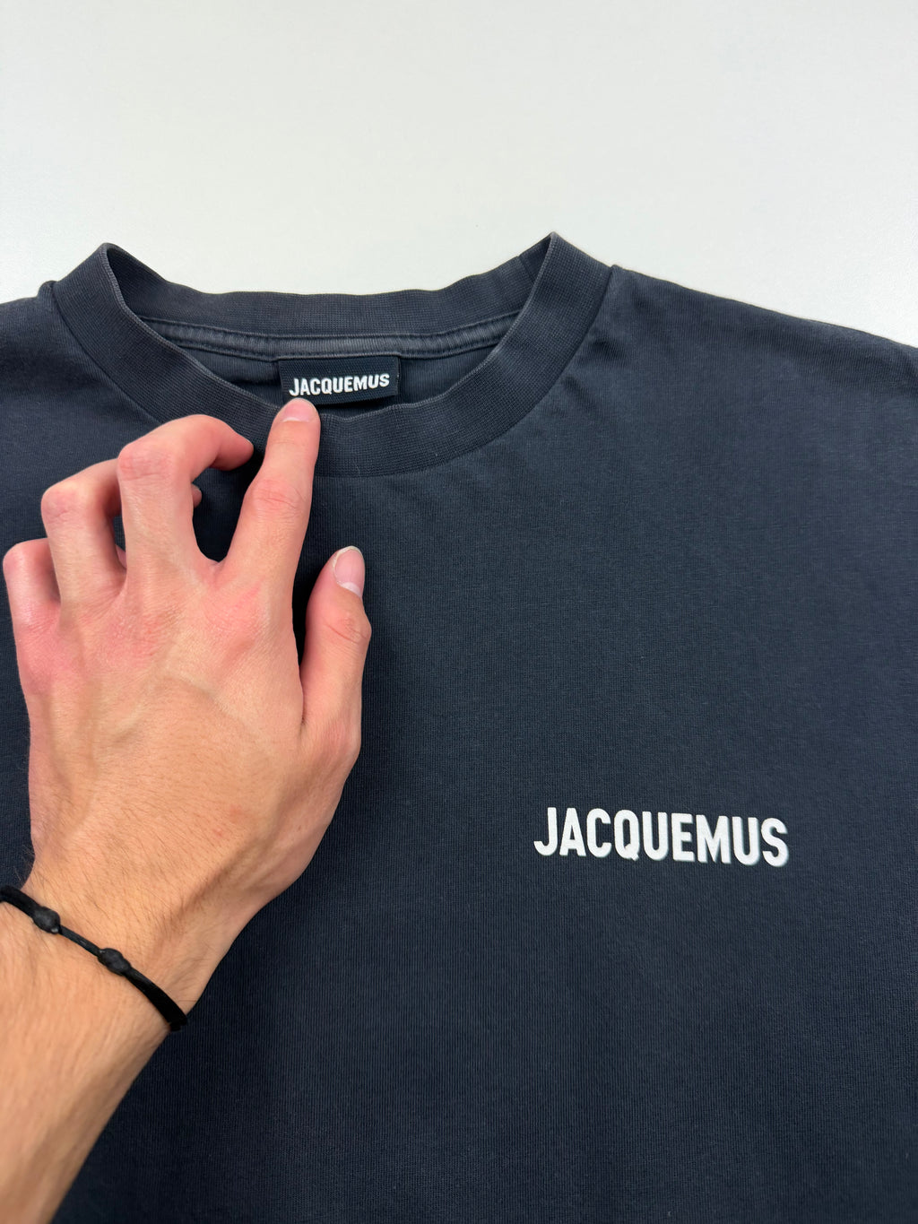T-Shirt Jacquemus – Taille S – Gris Foncé