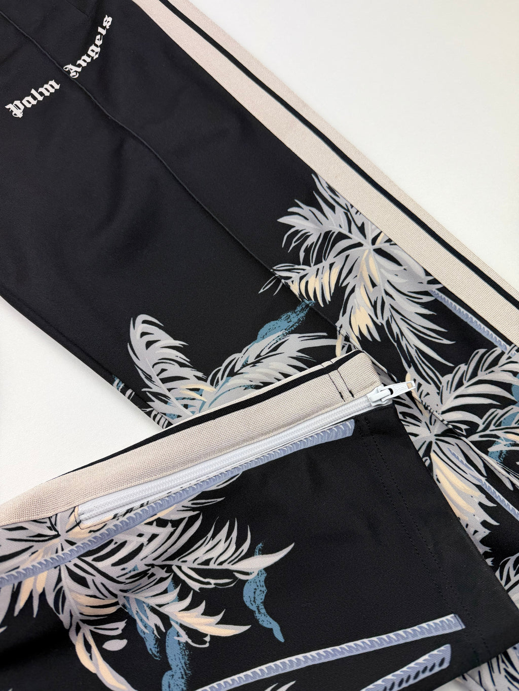 Jogging Palm Angels – Noir / Off White – Motif Palmier – Taille L