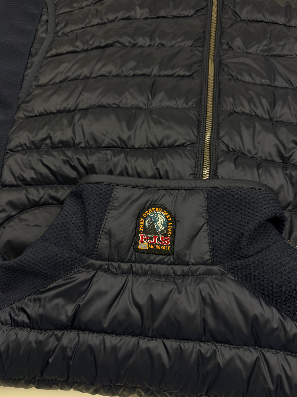 Veste Sans Manche Parajumpers “Zavier Warm Up” – Taille XL – Bleu Marine – Neuve