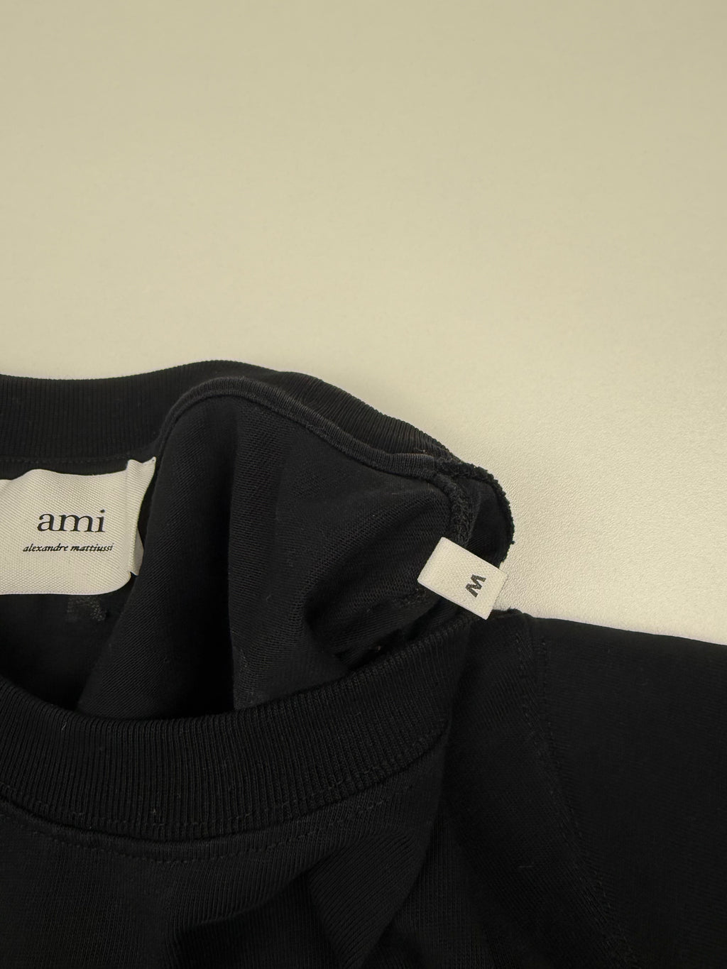 T-shirt AMI – Taille M – Noir