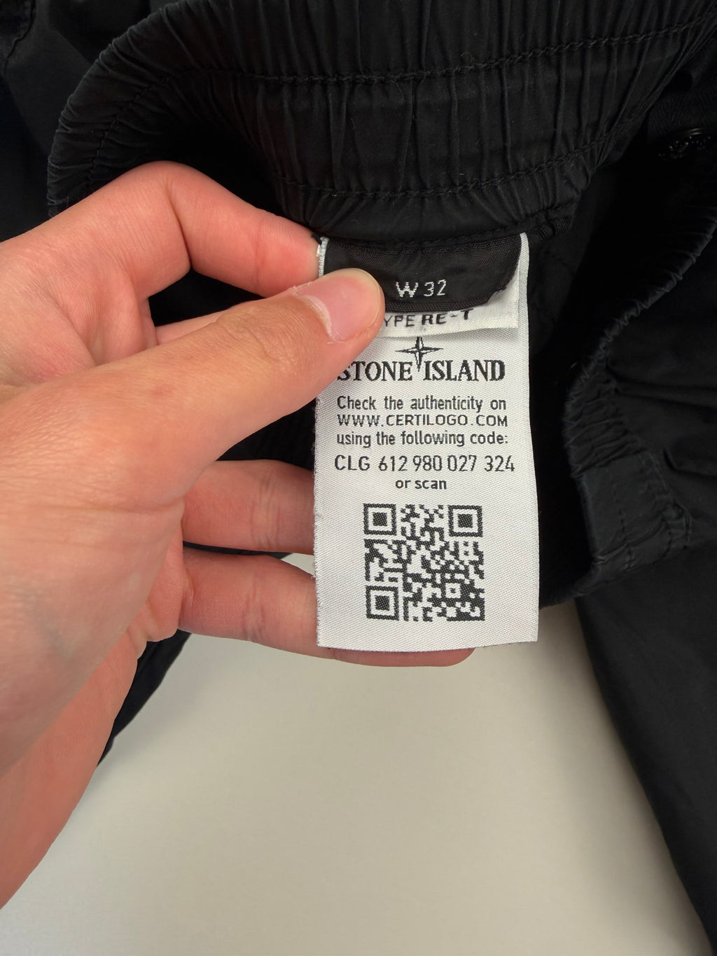 Cargo Stone Island Nylon – Taille M / W32 – Noir