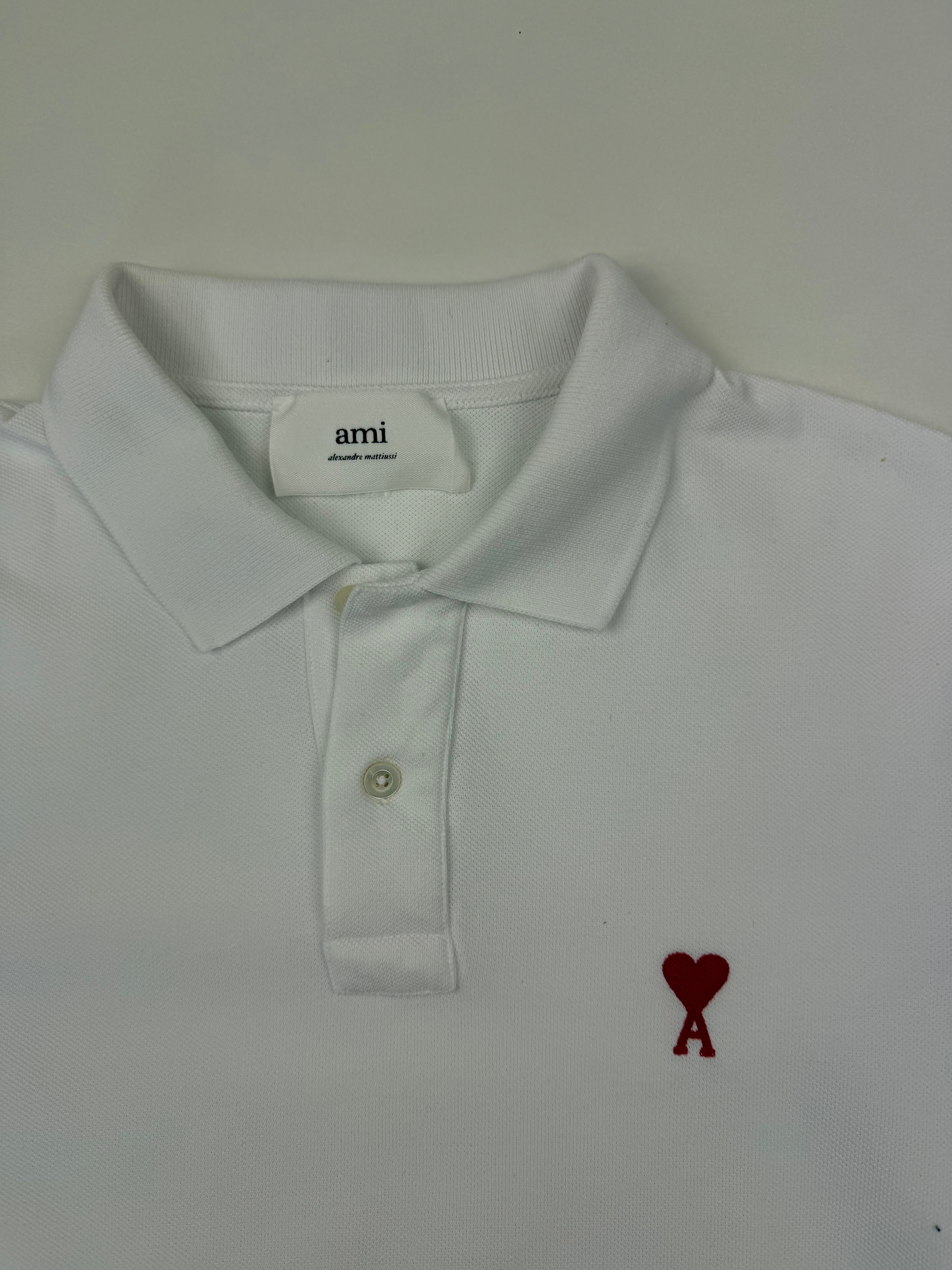 Polo AMI – Taille L – Blanc avec Logo Cœur Rouge
