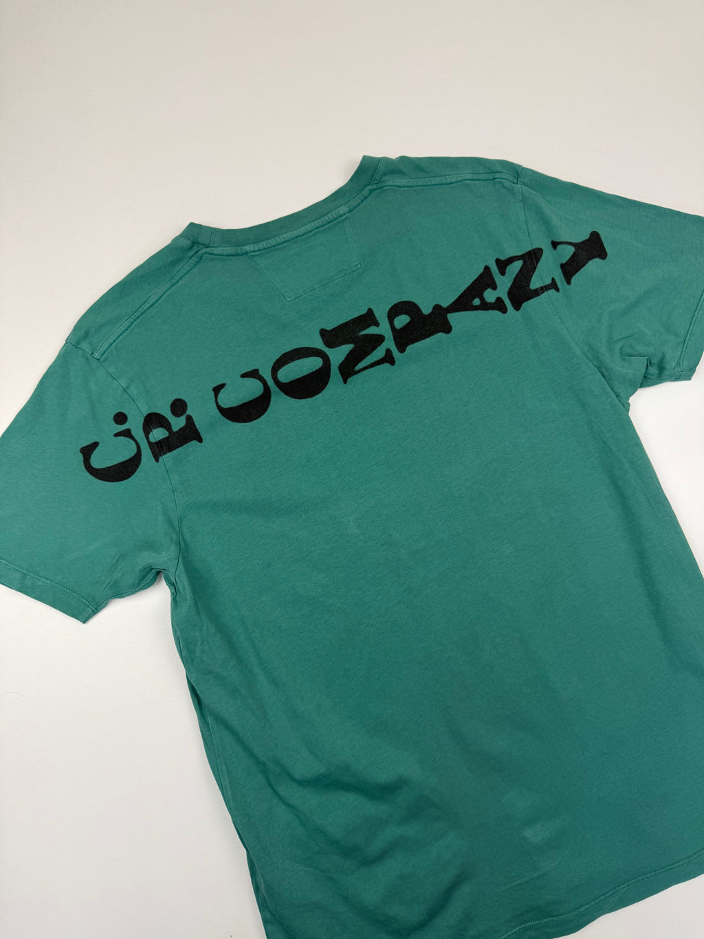 T-shirt C.P. Company – Taille M – Vert avec Motif Marin Avant et Inscription au Dos
