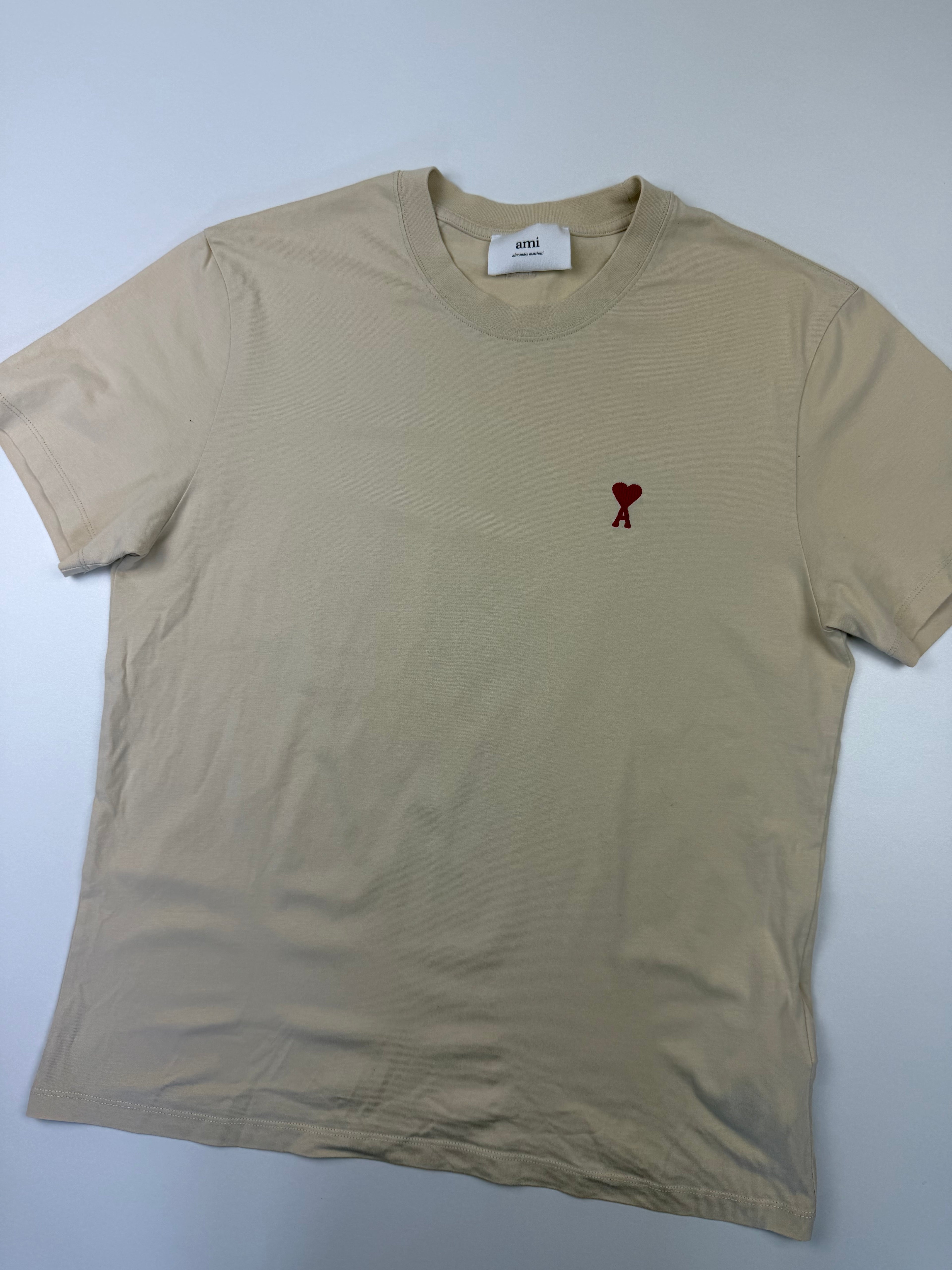 T-shirt AMI – Taille L – Beige avec Logo Cœur Rouge