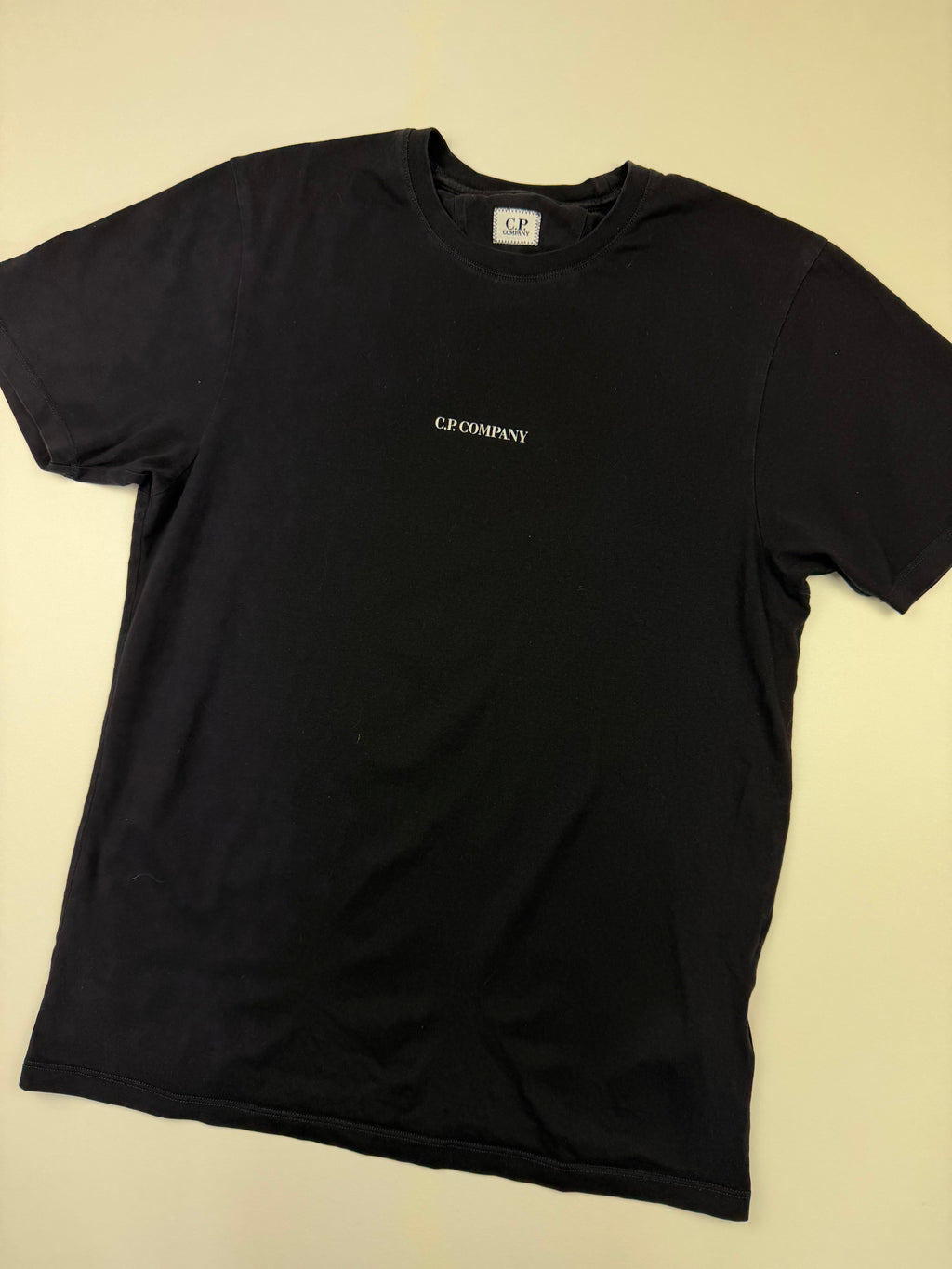 T-shirt C.P. Company – Taille M – Bleu Marine avec Logo Central