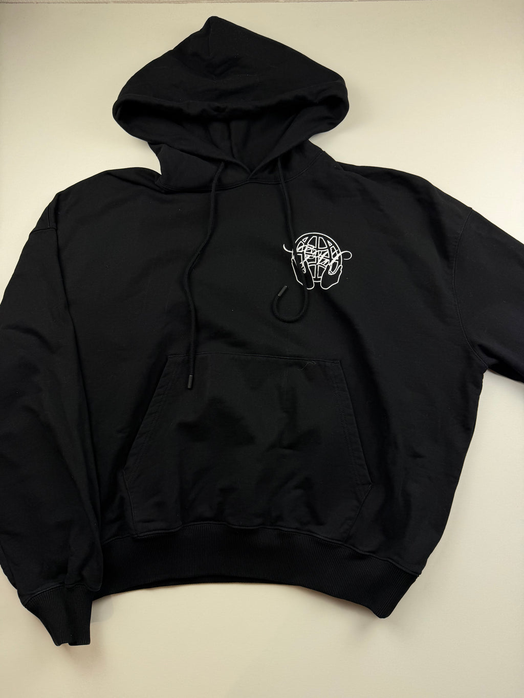 Pull à Capuche Off-White « Hand Arrow Boxy » – Taille L – Noir