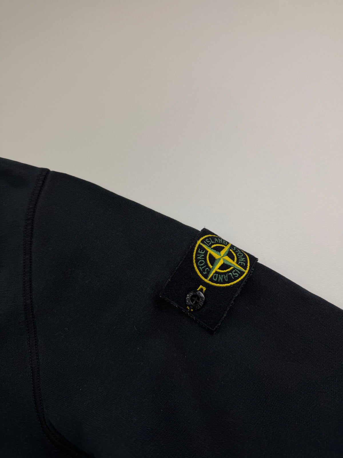 Gilet Zip Stone Island – Taille M – Noir
