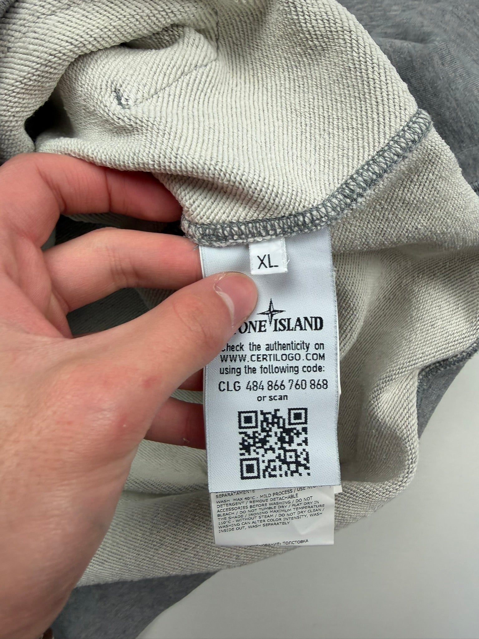 Pull à capuche Stone Island – Taille XL – Coloris Gris