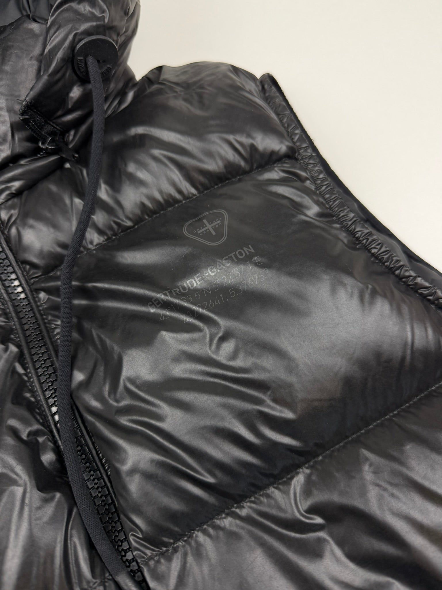 Doudoune sans manche Gertrude – Taille L – Coloris Noir